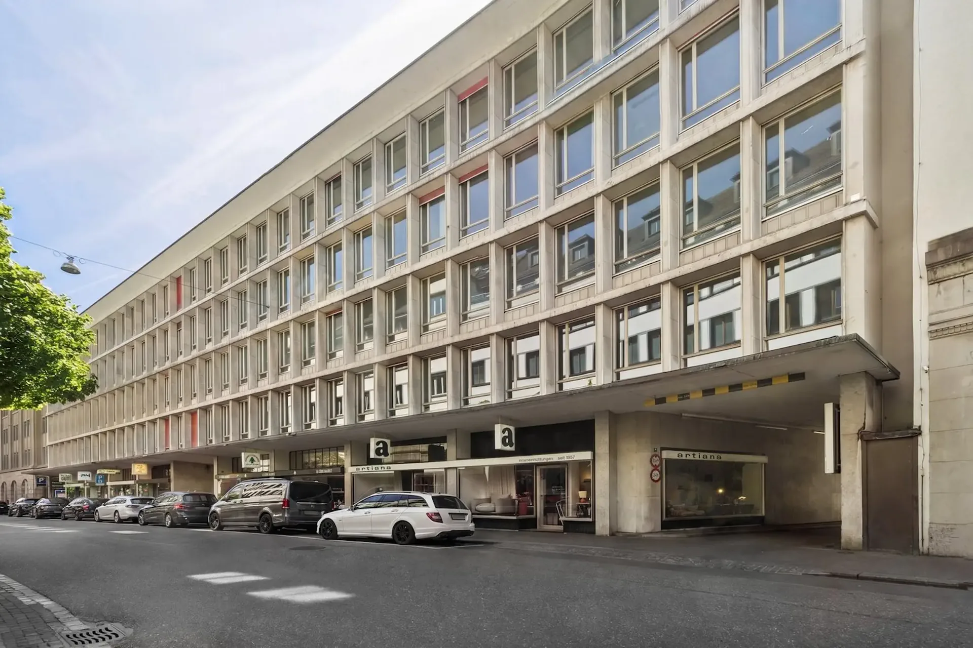Nouveaux locaux commerciaux rénovés et représentatifs au cœur de Zurich