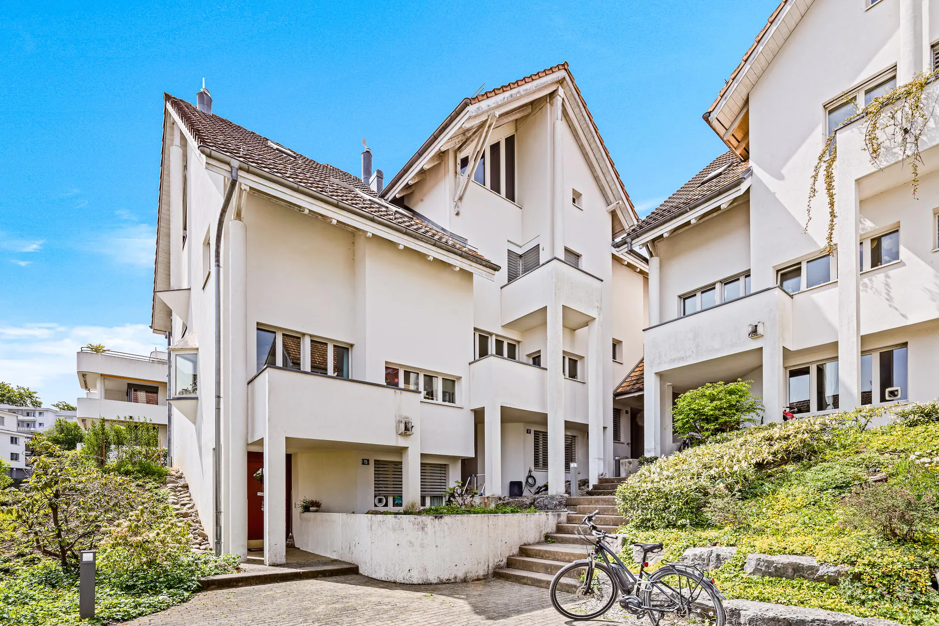 Maison unifamiliale de 6,5 pièces avec jardin dans un endroit calme