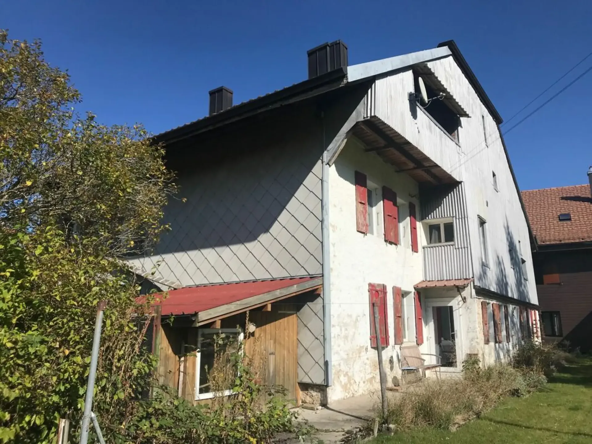 Casa di Villaggio da Trasformare con Permesso Validato per una Villa Individuale
