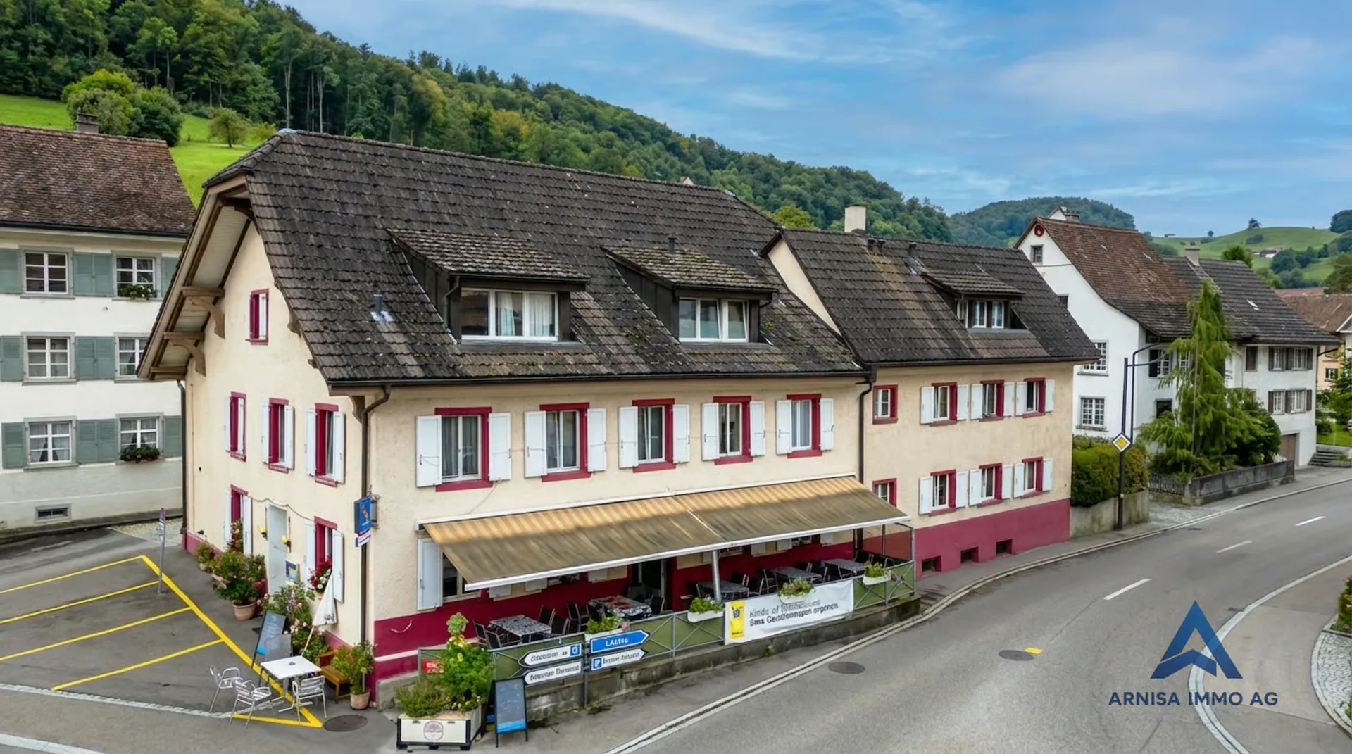 Charmant appartement maisonnette 4.5 pièces sur la place du village de Reigoldswil