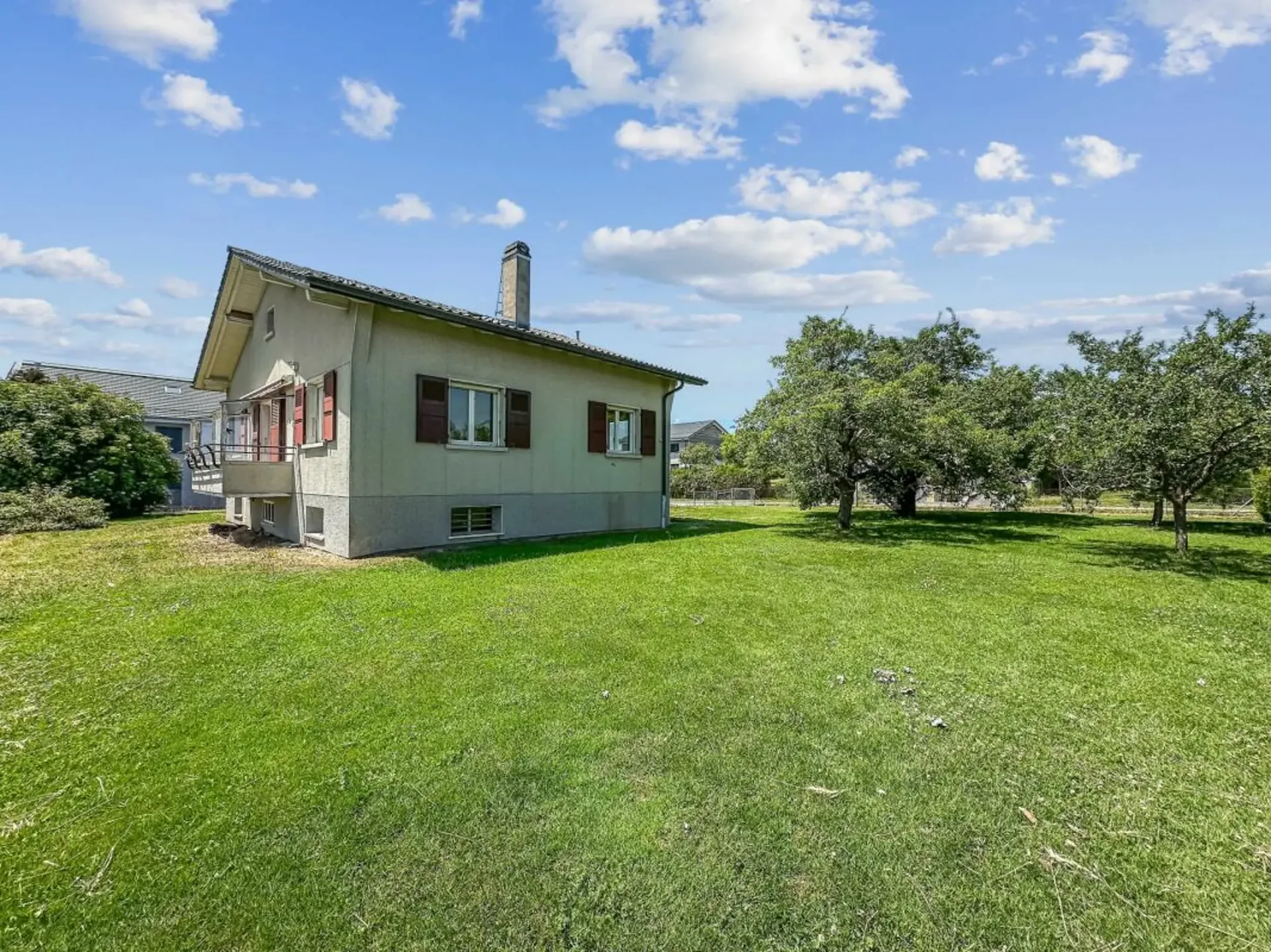 PETITE MAISON A RENOVER, EN BORDURE DE ZONE AGRICOLE