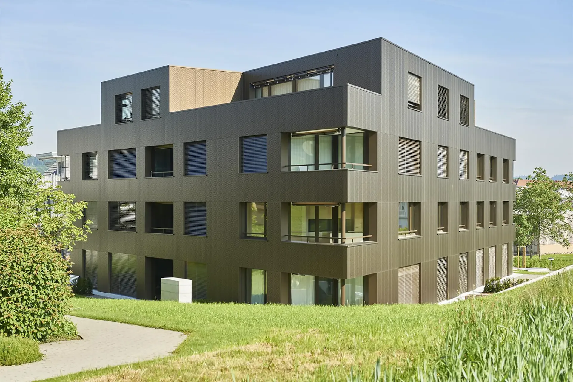 Appartement 3.5 pièces de haute qualité avec vue sur les environs verdoyants