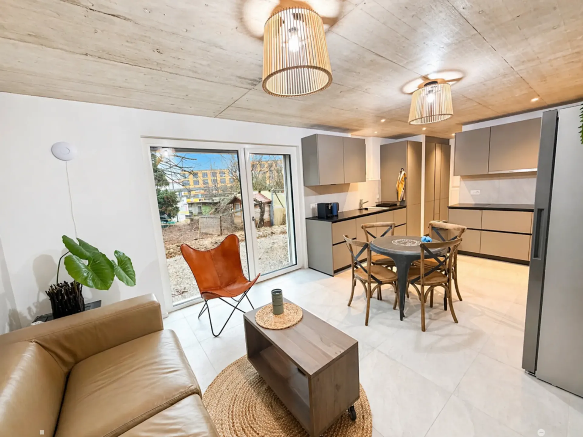 Nouvelle colocation haut de gamme - Chambres meublées avec balcon et terrasses à 2 pas de la gare de Châtel-St-Denis