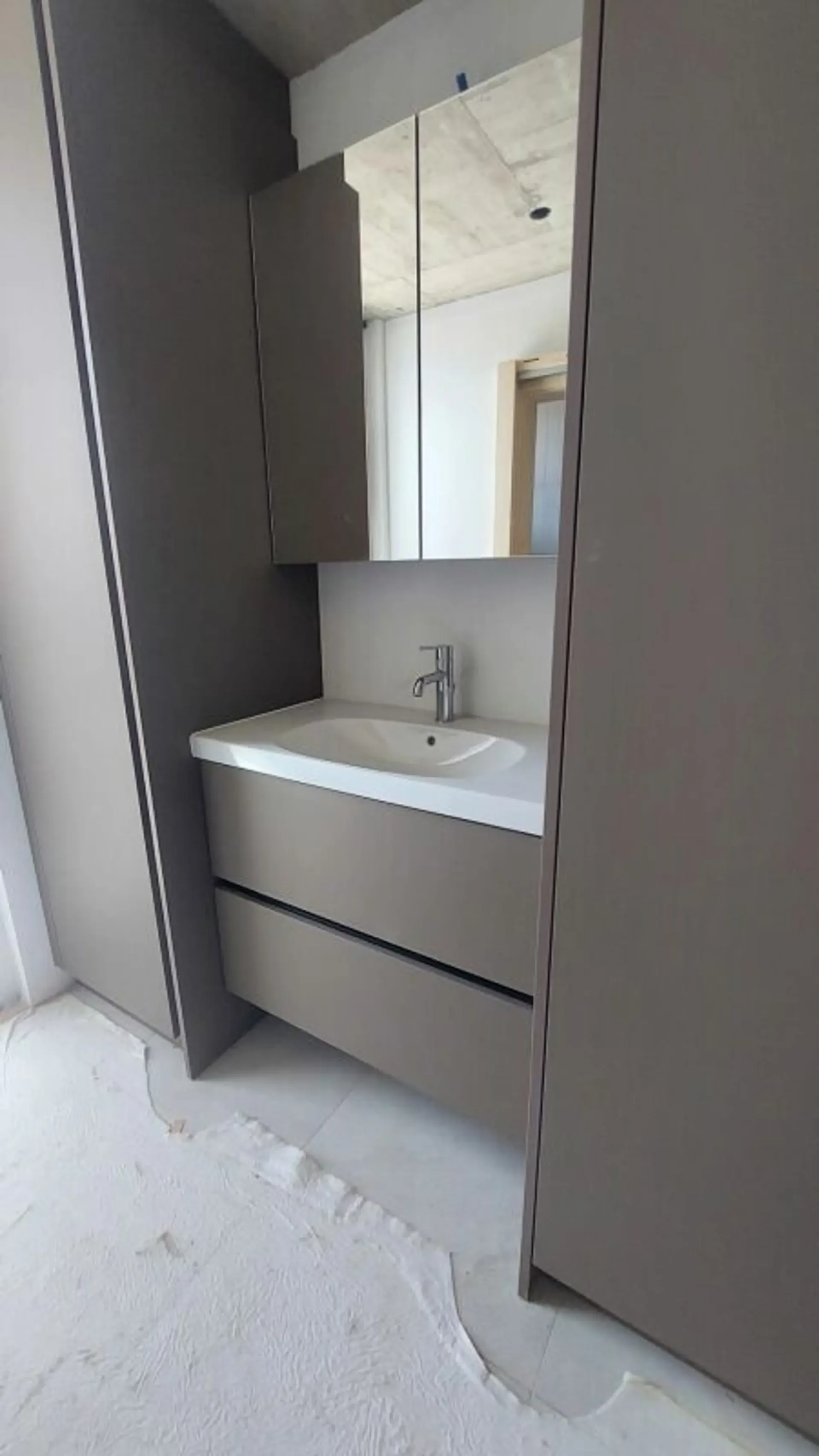 Magnifiques chambres individuelles avec salle de douche et dressing privatifs
