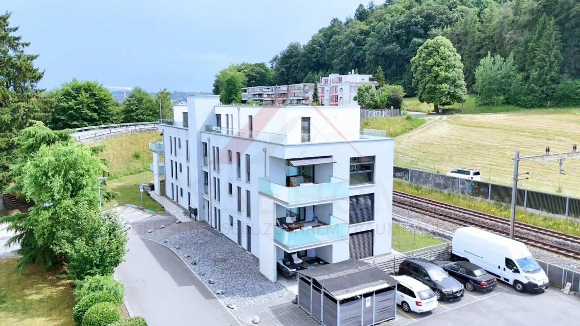 Familienparadies in Studen - 4.5 Zimmer Wohnung mit 2 Balkonen und über 158 m² Wohnfläche