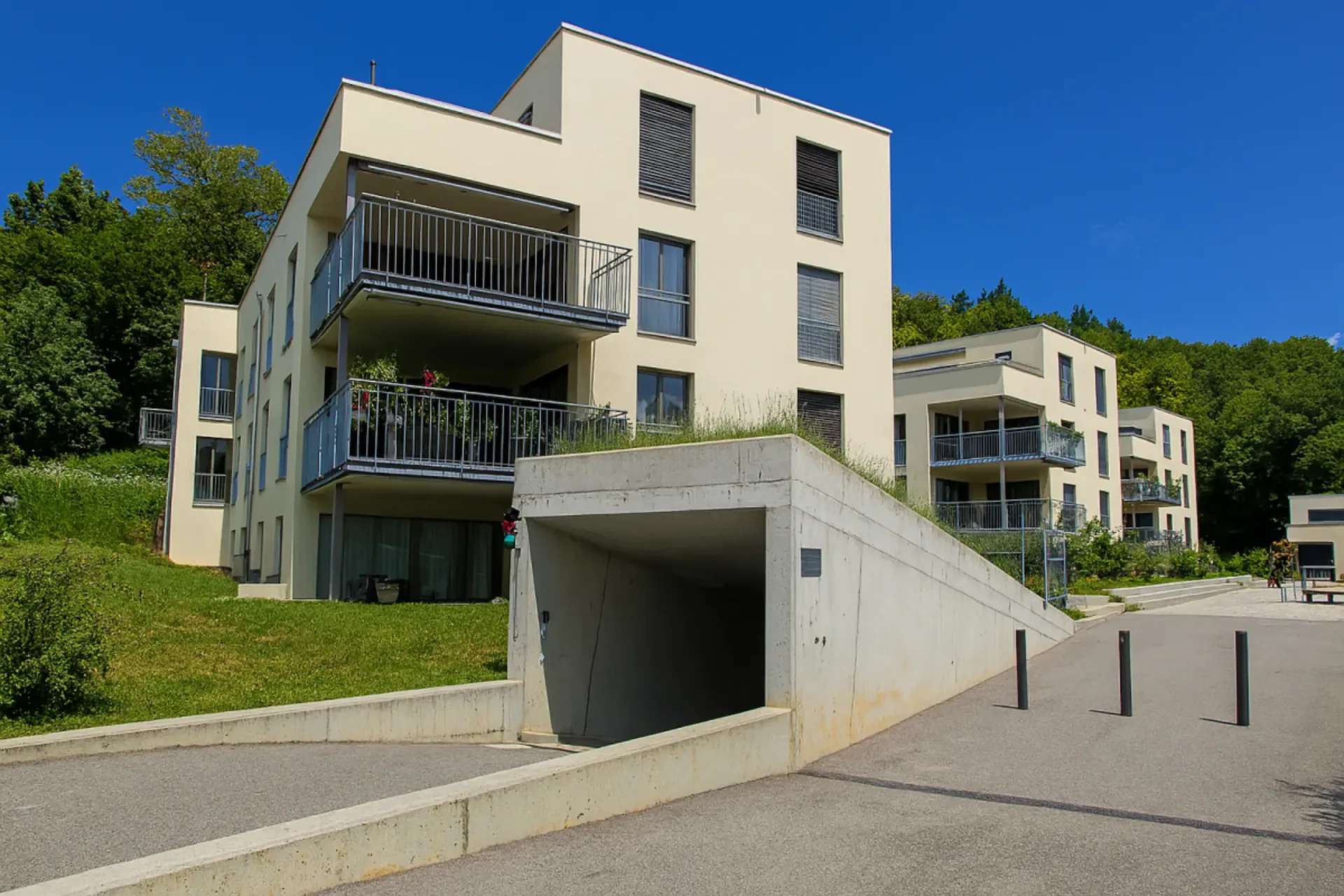 Jetzt letzter Platz verfügbar! TIEFGARAGENPLÄTZE IN DER ÜBERBAUUNG HASENWEID IN OLTEN ZU VERMIETEN