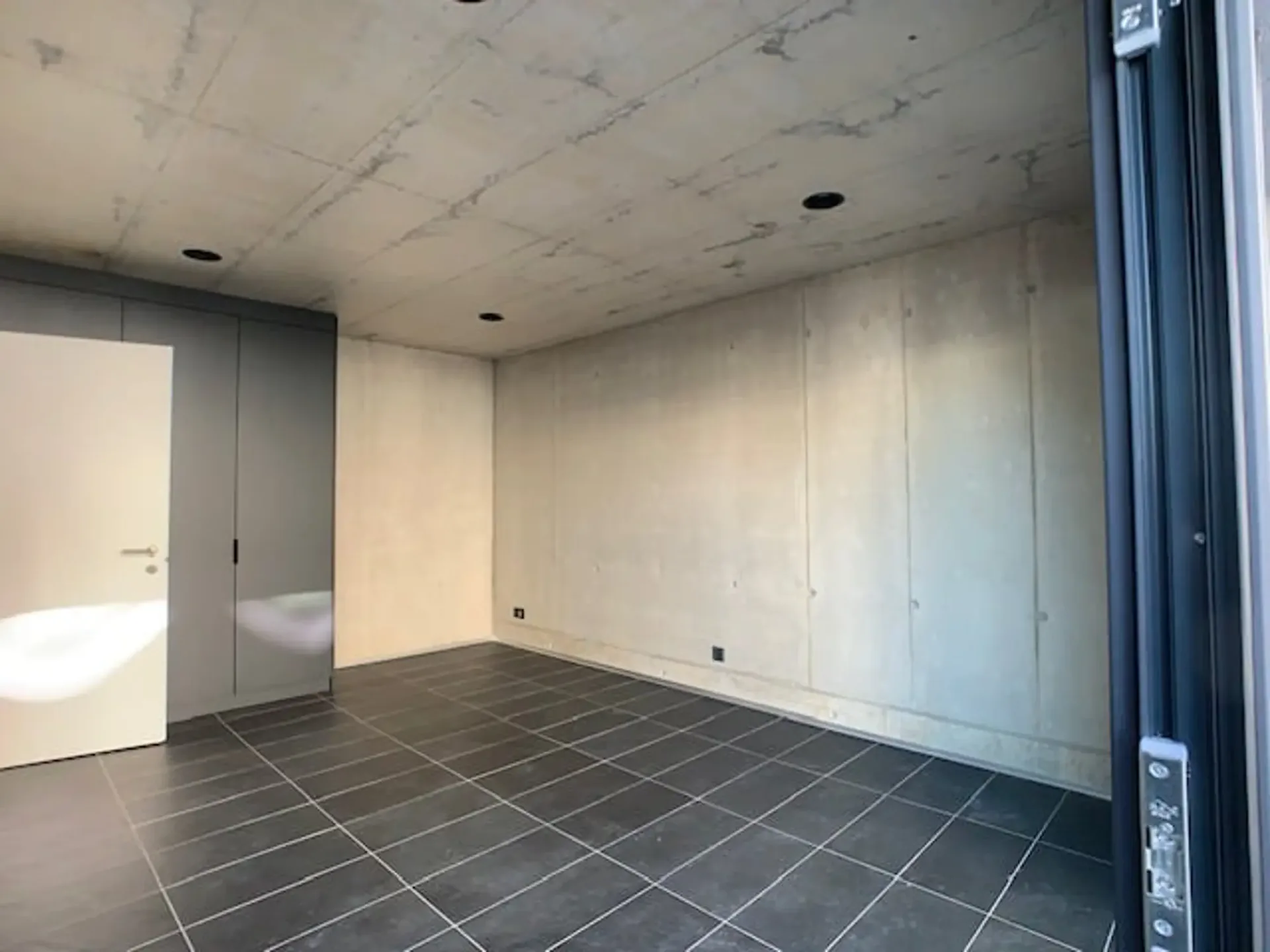 Locale commerciale, moderno, 25 m², piano terra
