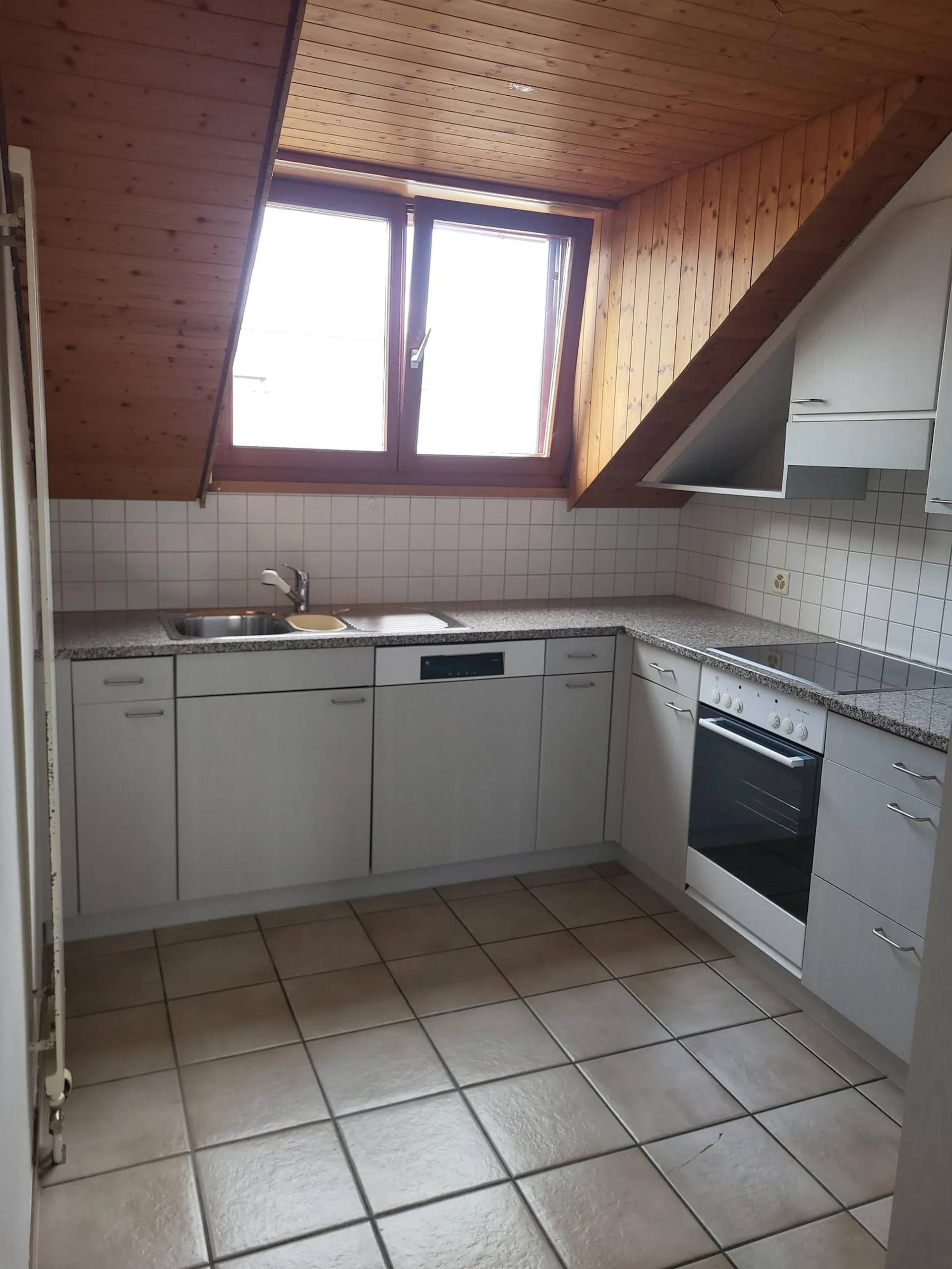 Helle, frisch renovierte 3.5-Zimmer-Wohnung an ruhiger Lage in Zwingen