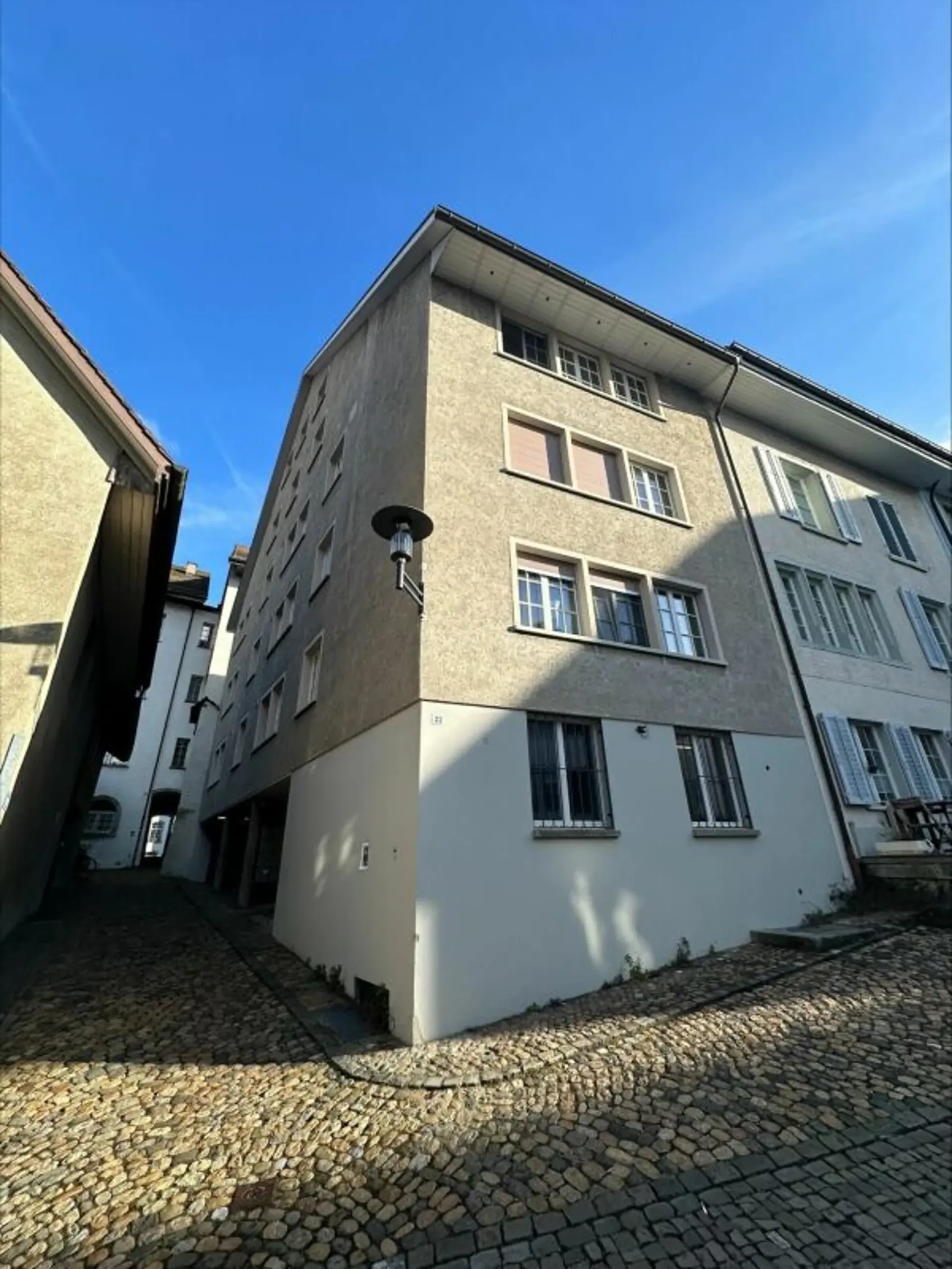 Garage box in Brugg's old town for rent