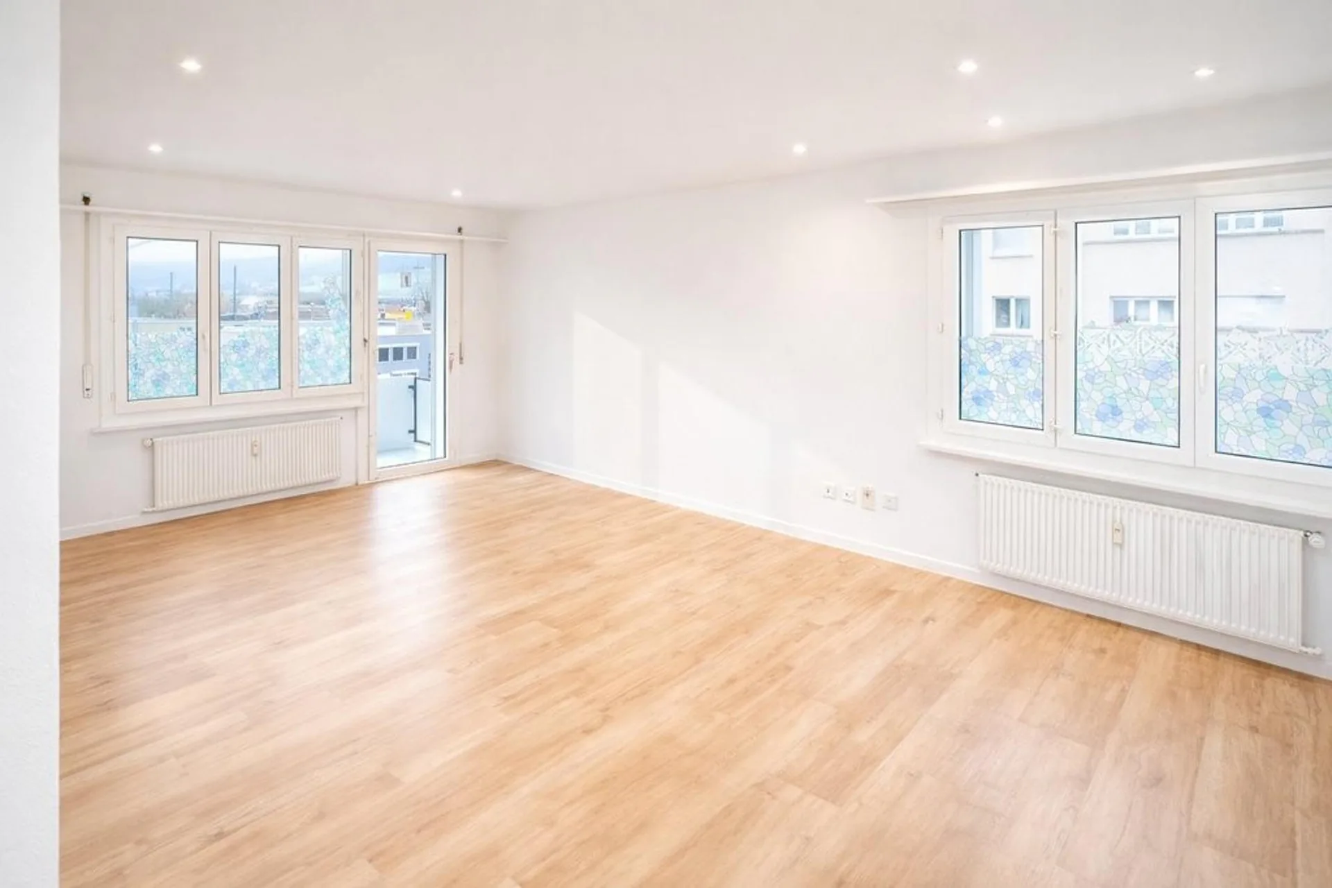 Spacious 4.5-room apartment with balcony