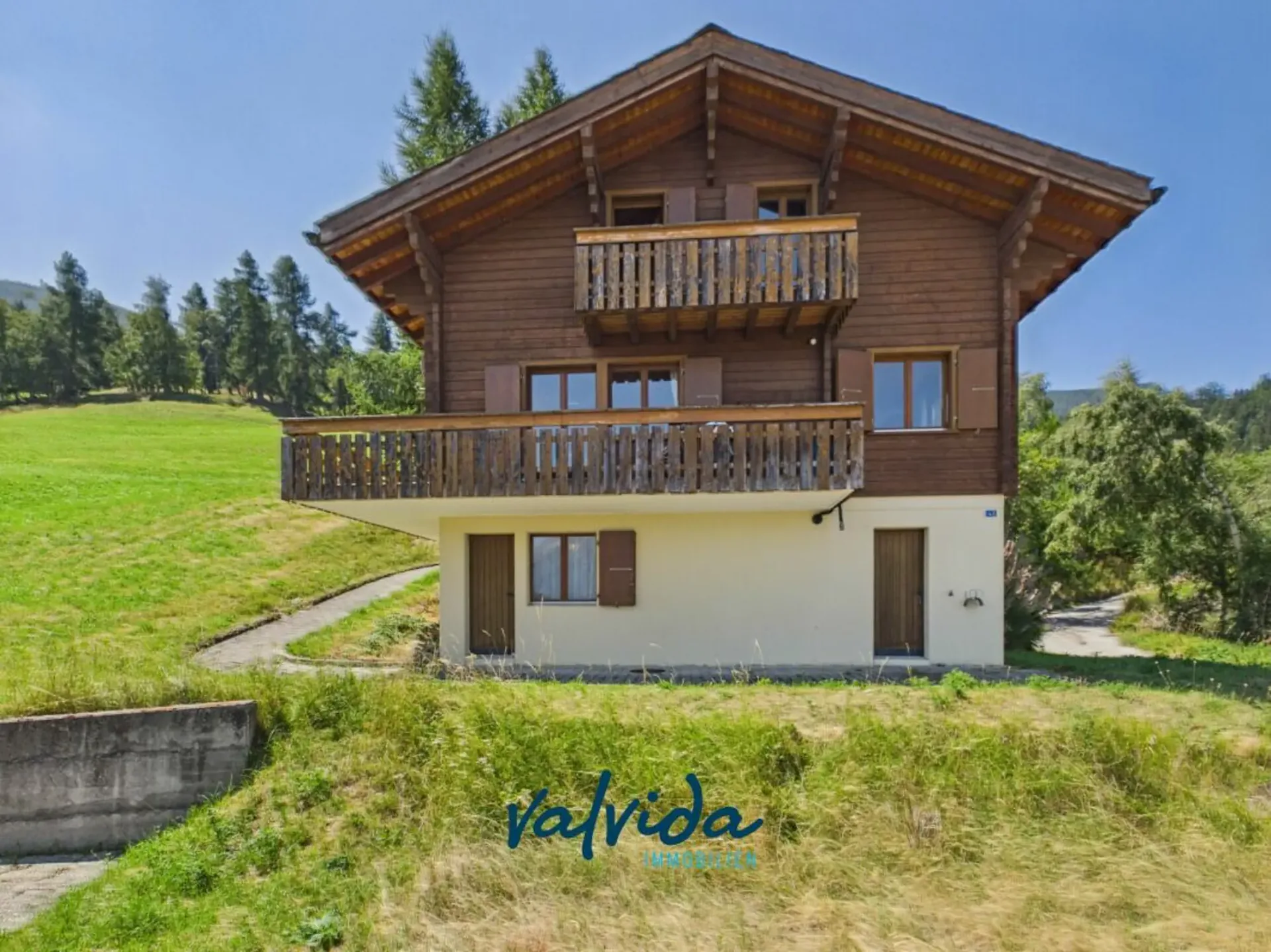 Charming, detached chalet with plenty of surrounding space in Unterbäch