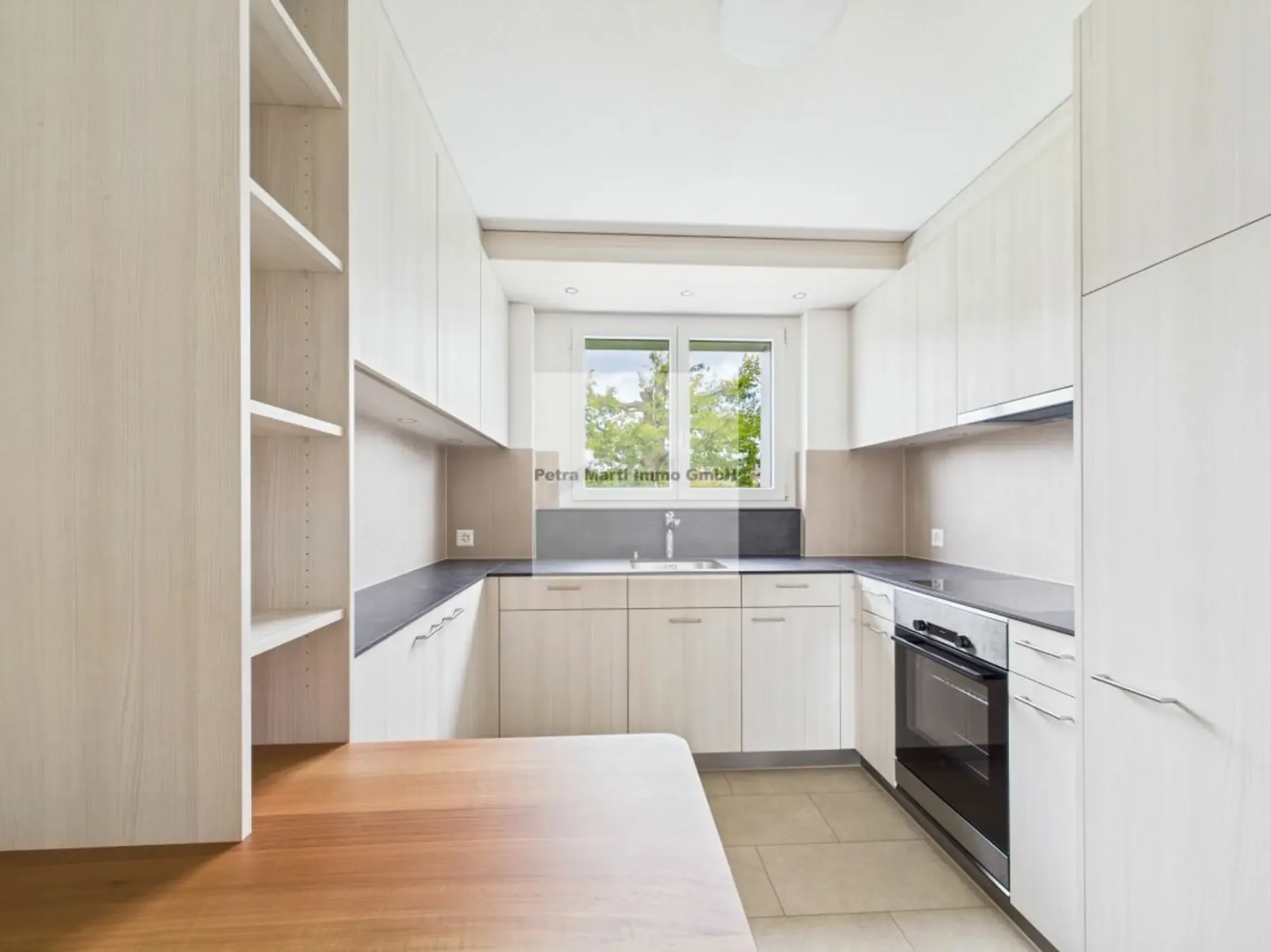 4.5-Zimmerwohnung im 1. OG rechts