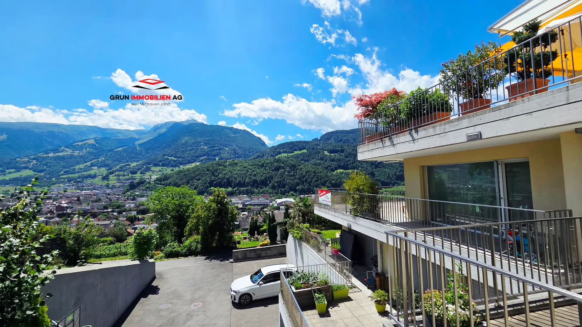 Grosszügige 5 ½-Zimmer-Terrassenwohnung mit schönstem Talblick auf der Sonnenseite
