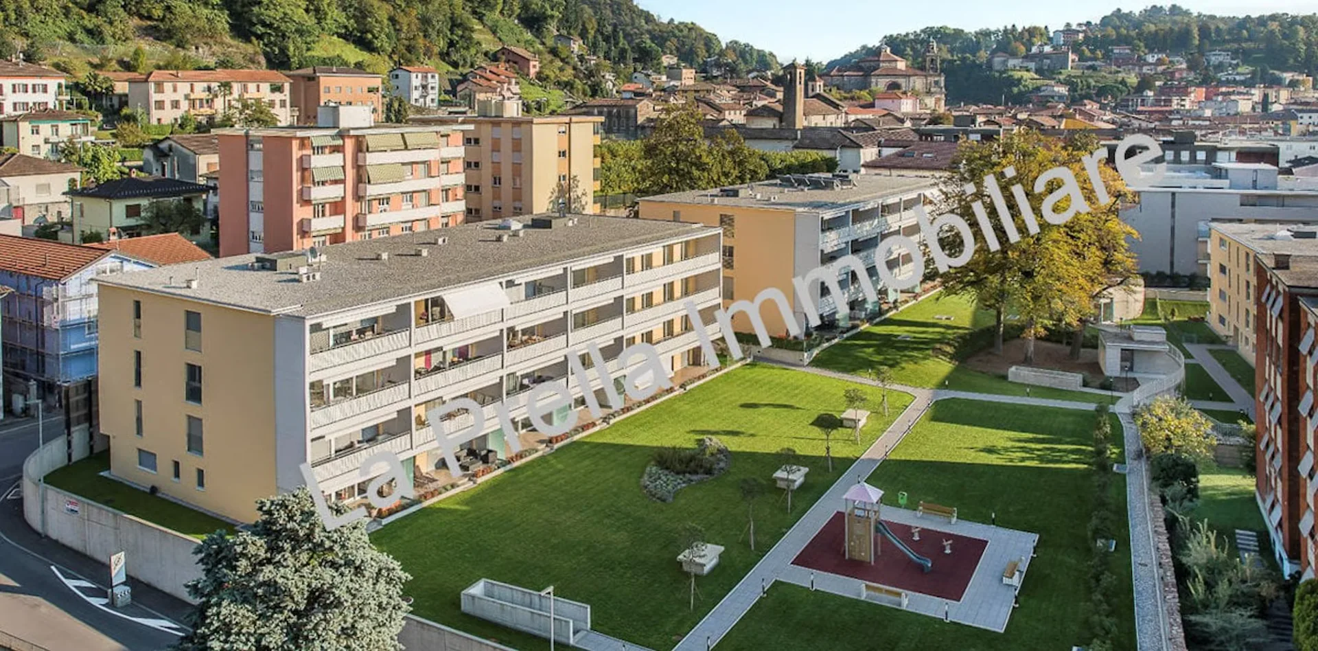 Mendrisio, dans une belle résidence, appartement 3.5 pièces moderne avec spa