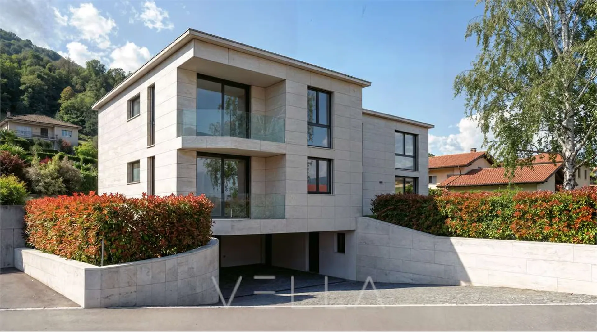 Nouvelle propriété à Collina d'Oro : maison mitoyenne avec deux appartements