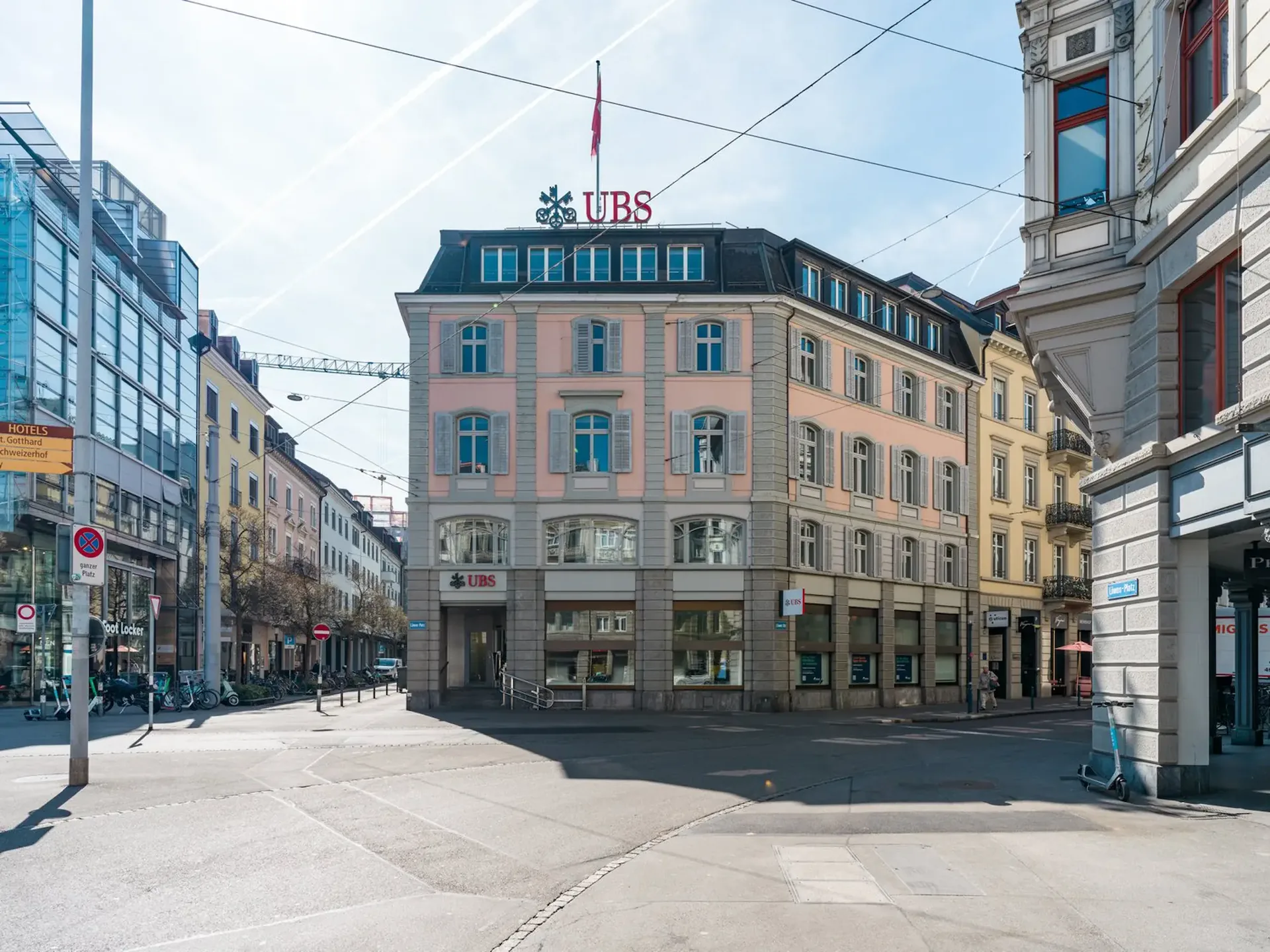 Votre nouvel emplacement sur la place Löwenplatz à Zurich à louer