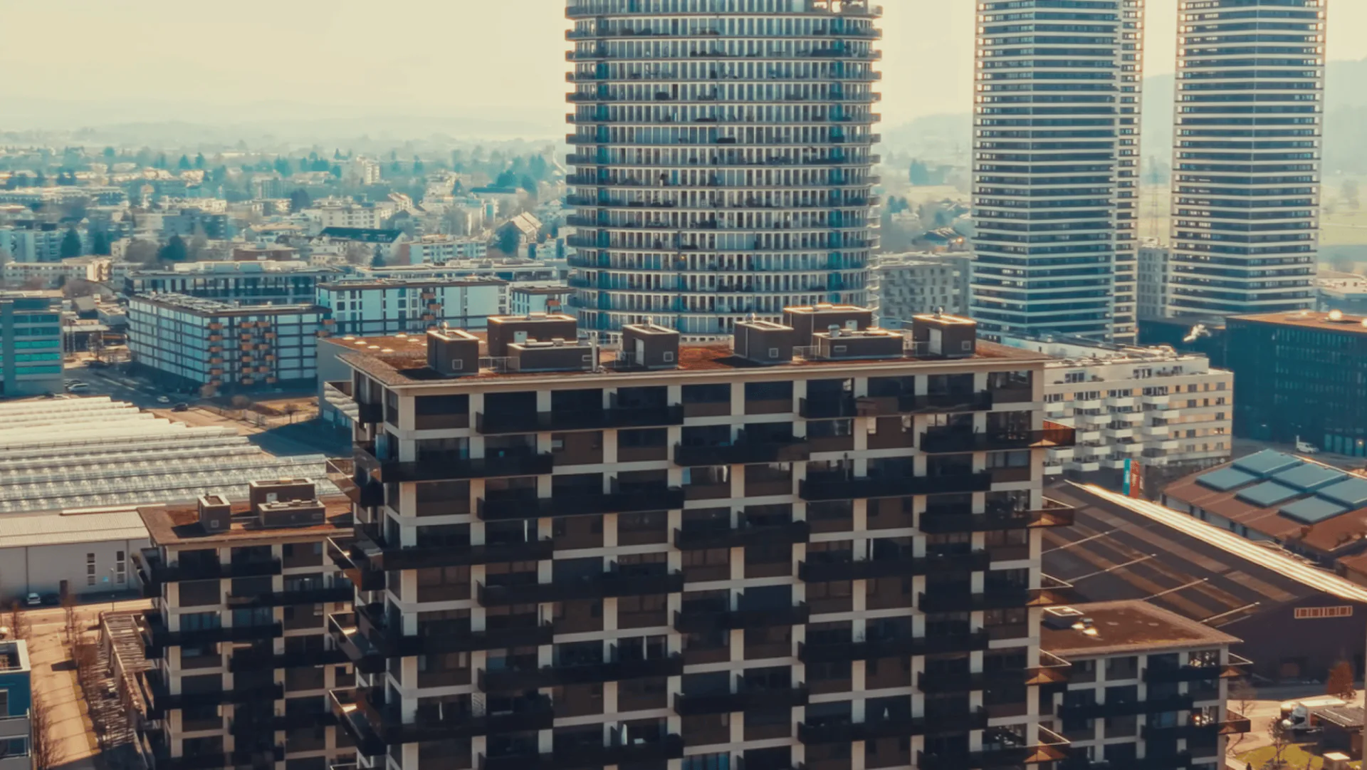 Appartamento esclusivo di 4,5 locali con vista panoramica, terrazza e standard Minergie a Dübendorf