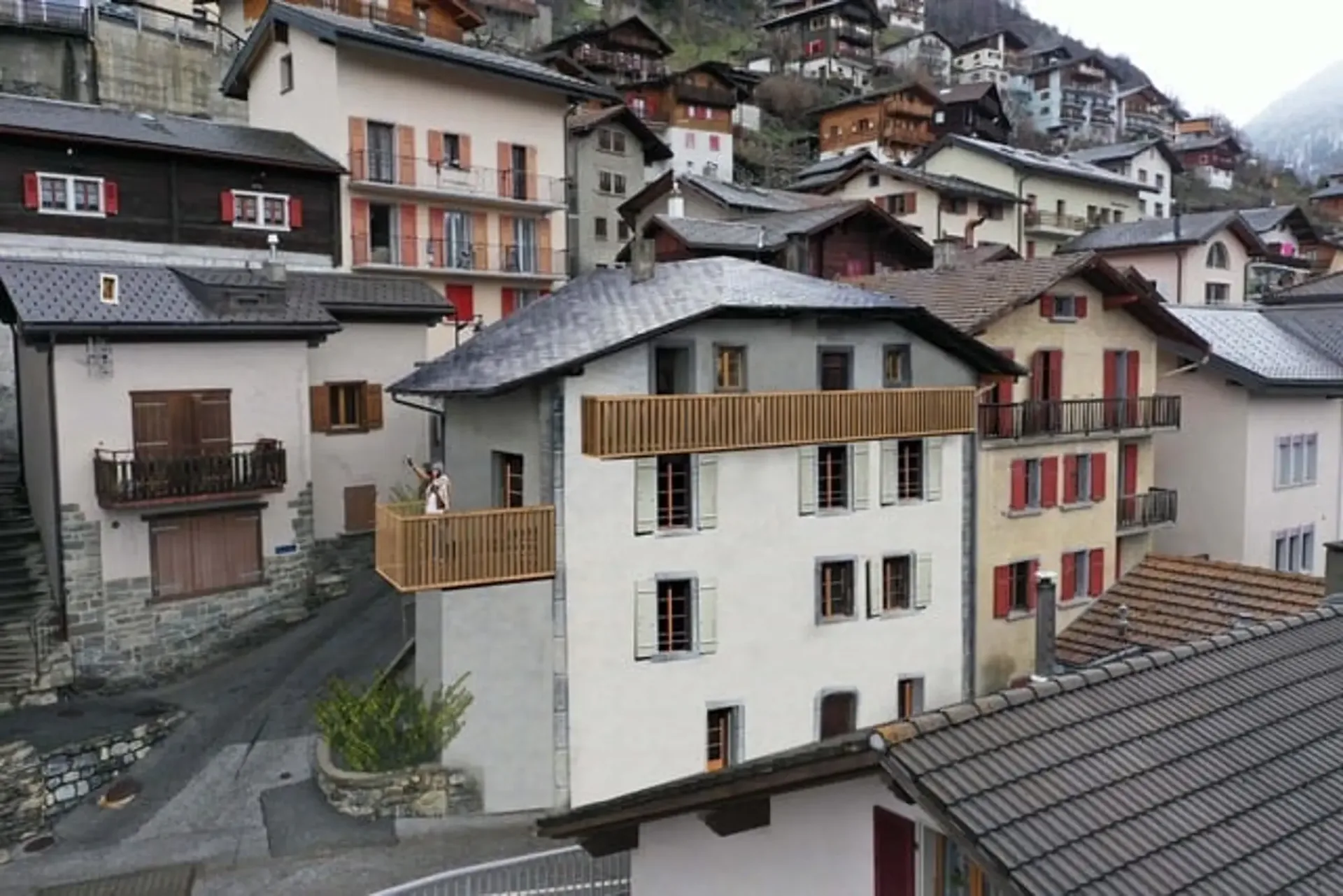5.5 rooms duplex apartment in the heart of the village of Isérables