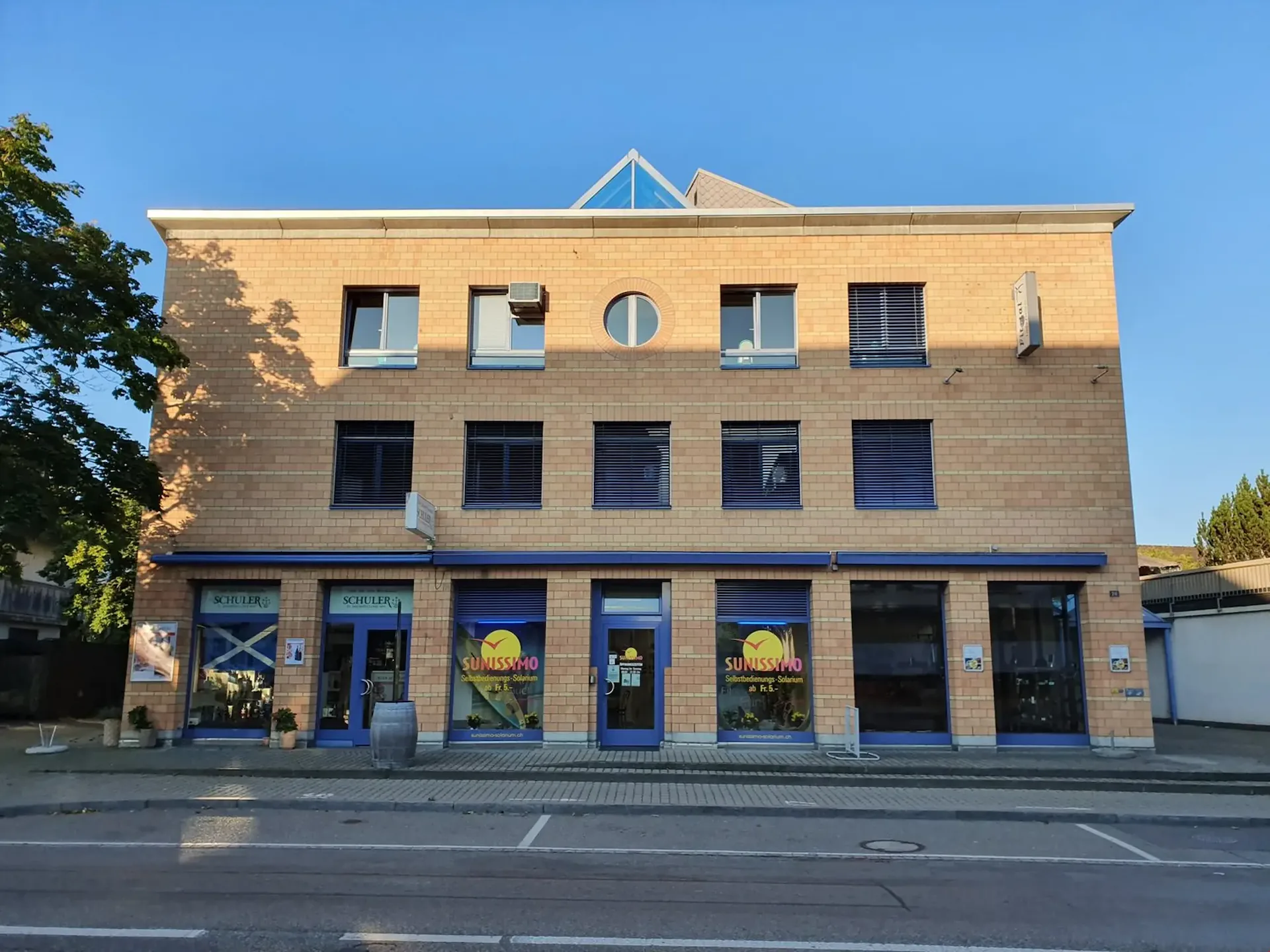Einstellhallenplätze im Zentrum von Lyss