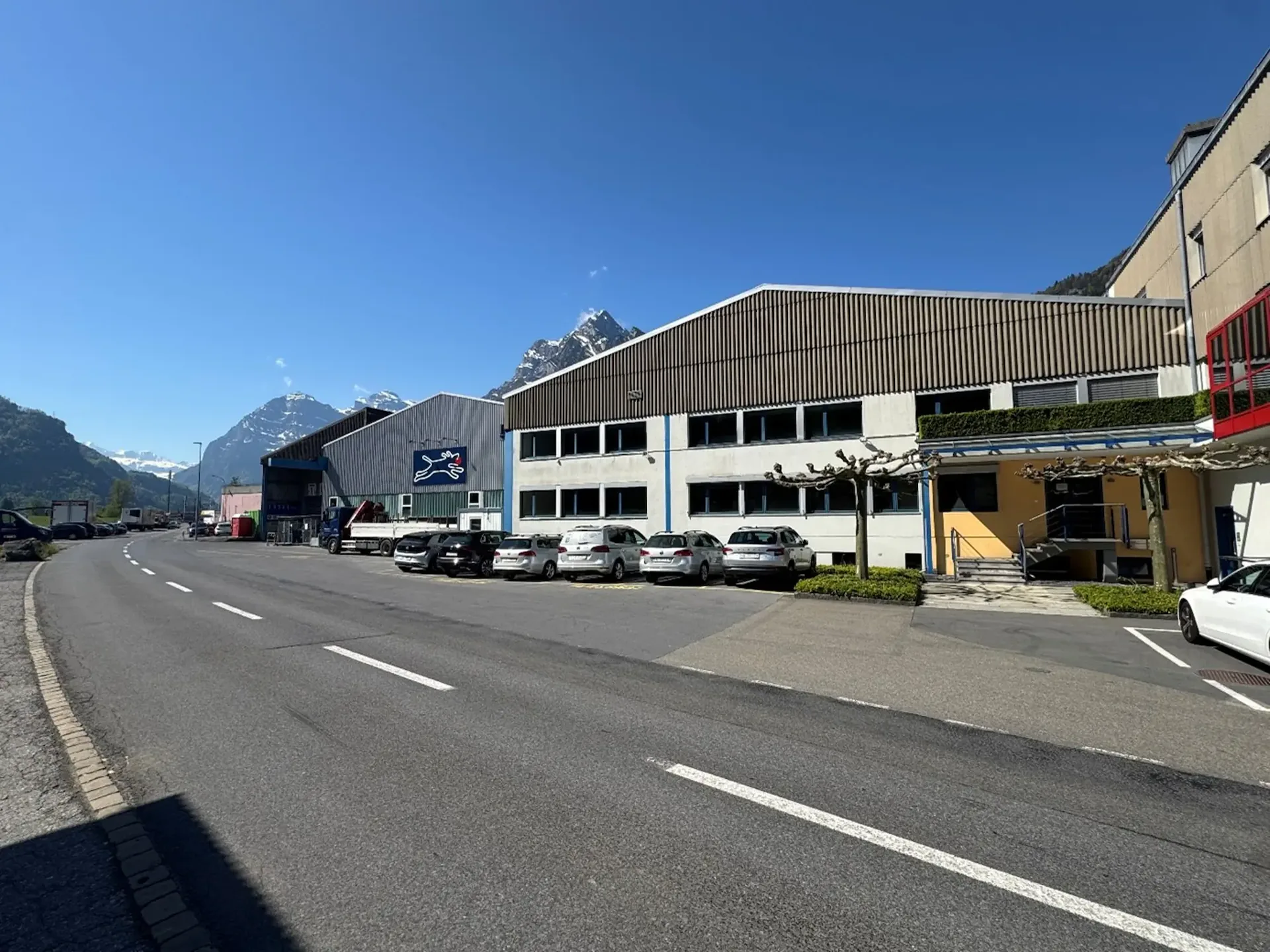 Büroetage im Hochparterre - Schwärzistrasse 4, 8752 Näfels