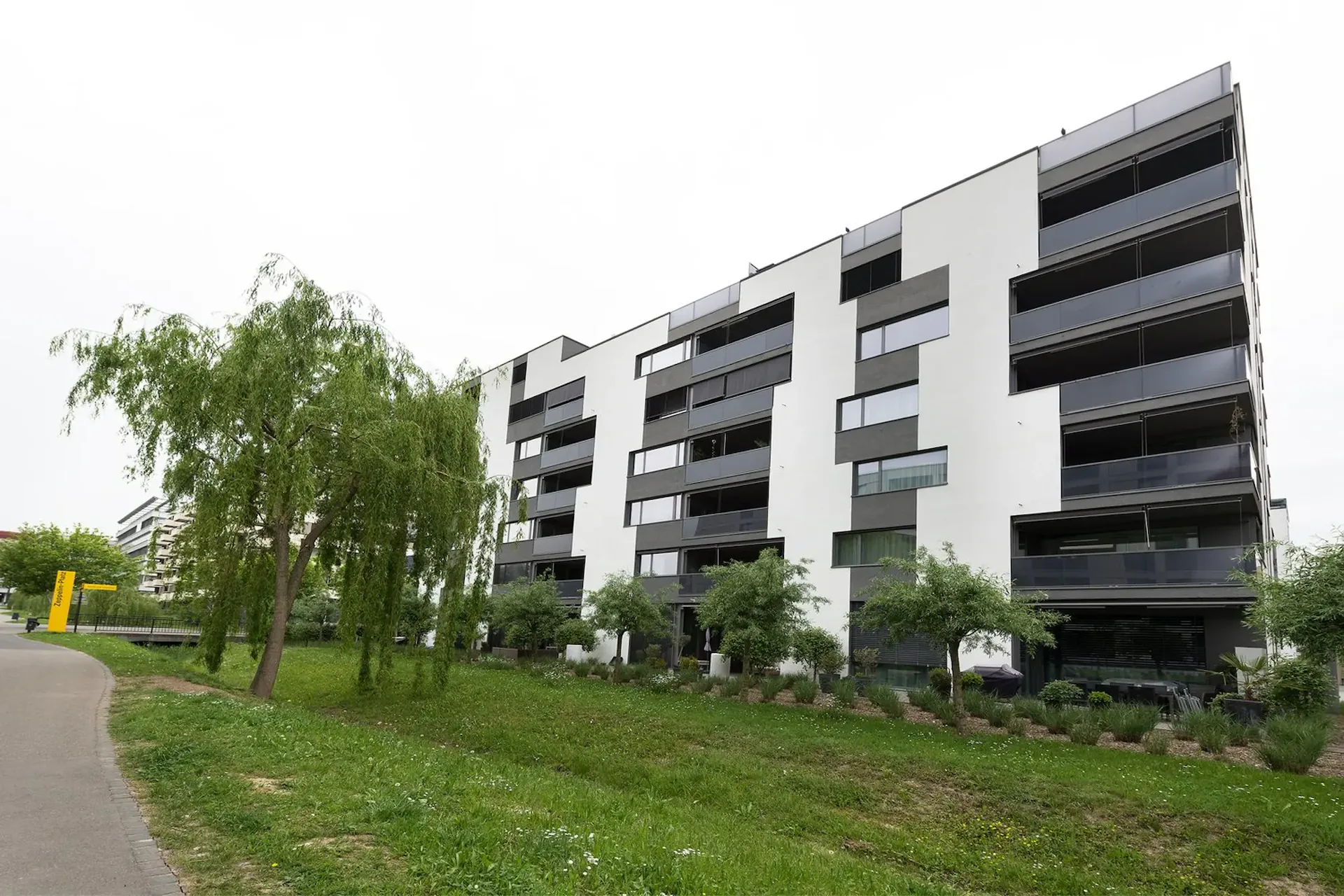 Appartamento di 4.5 locali con balcone a Opfikon (Glattpark) – Disponibile immediatamente!