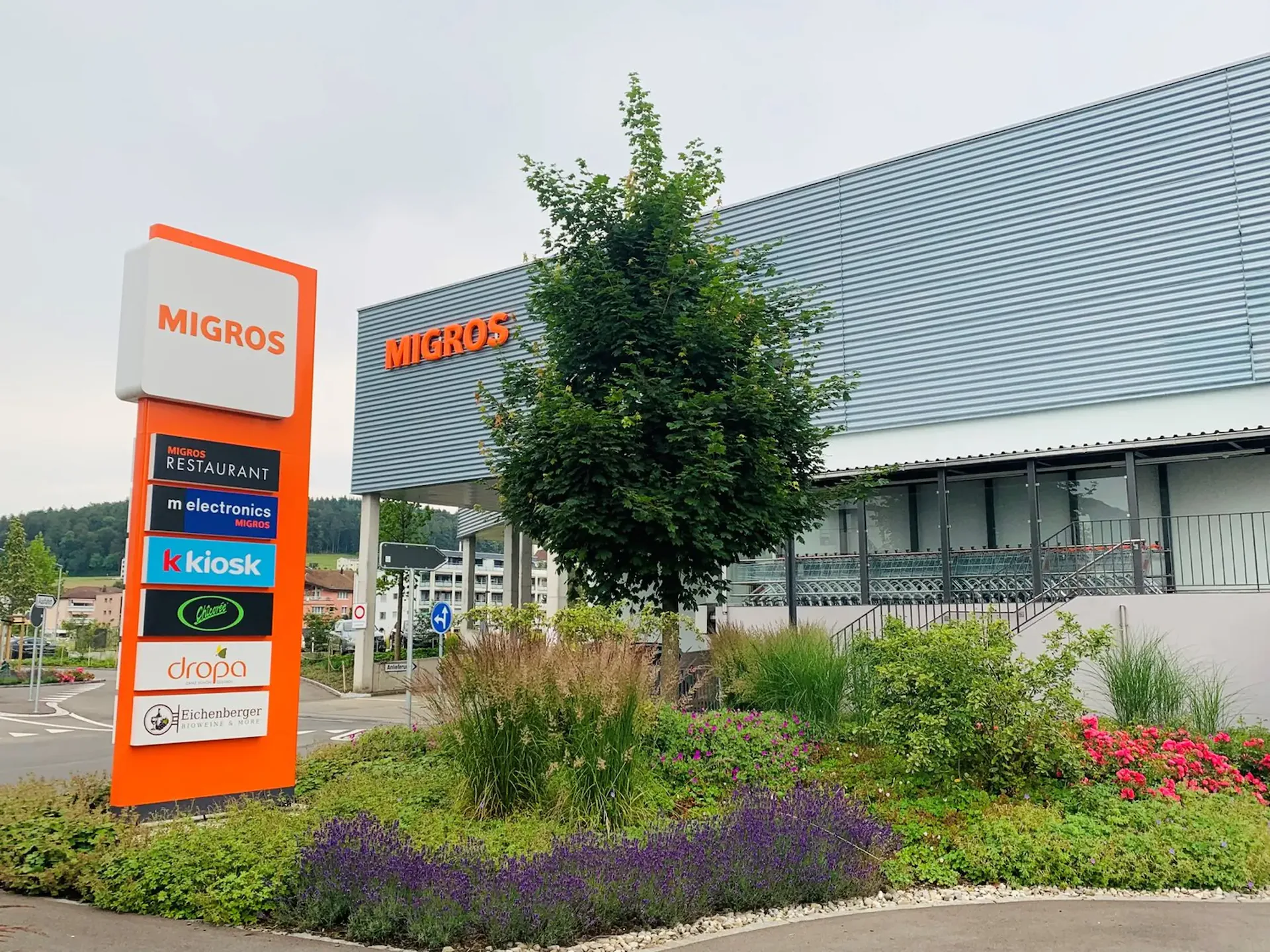 Superbe surface gastronomique dans le centre commercial Migros – situation idéale directement à la gare de Reinach AG