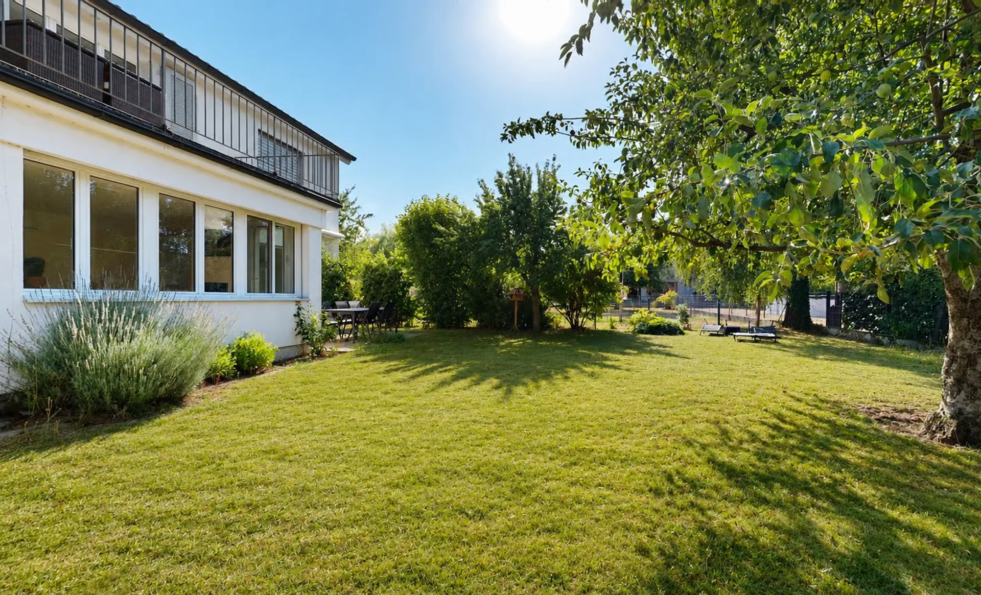 Molto spazio per sentirsi a casa e un giardino veramente grande per il benessere