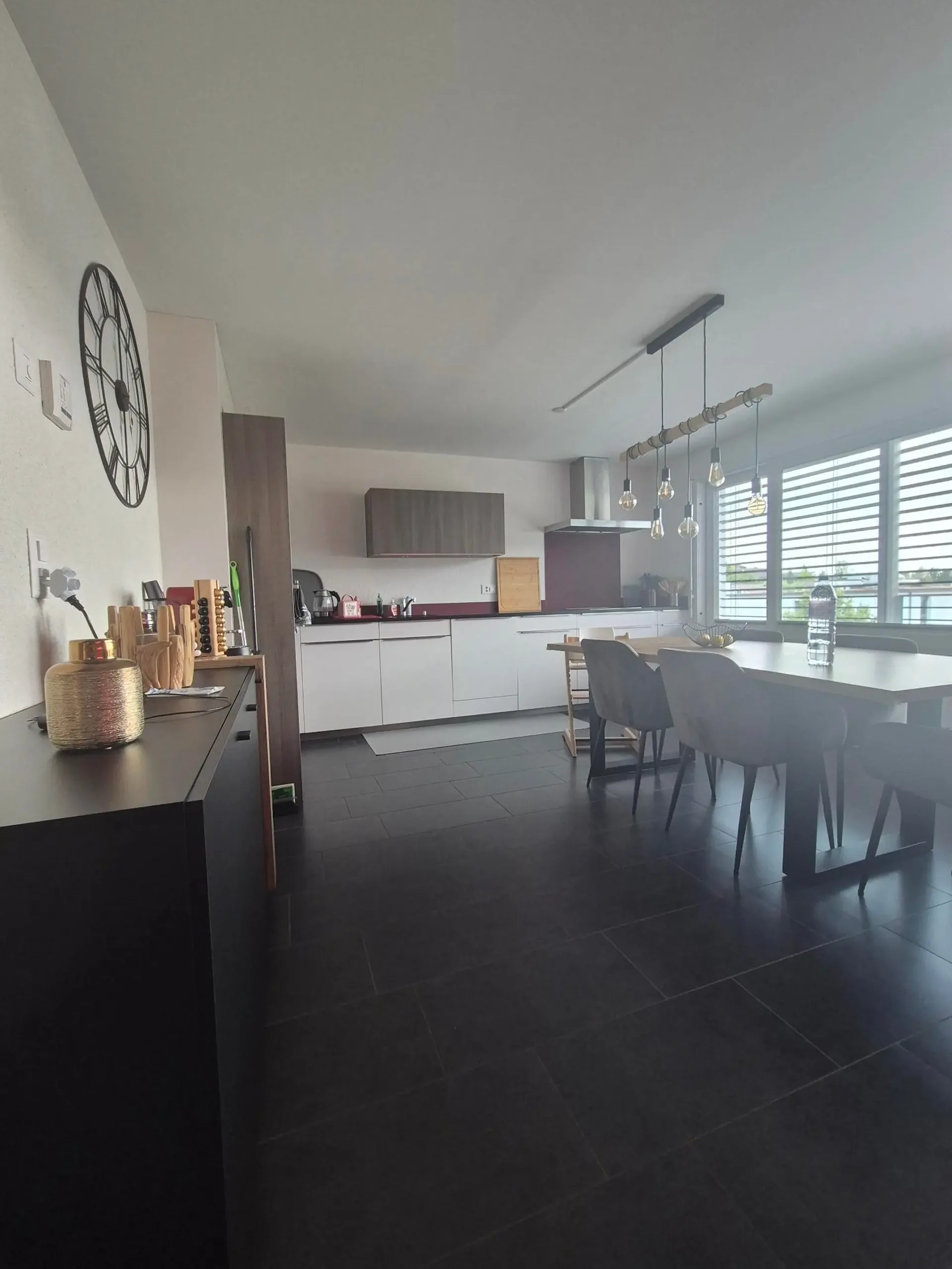 Attic apartment with 4.5 rooms in Cortaillod