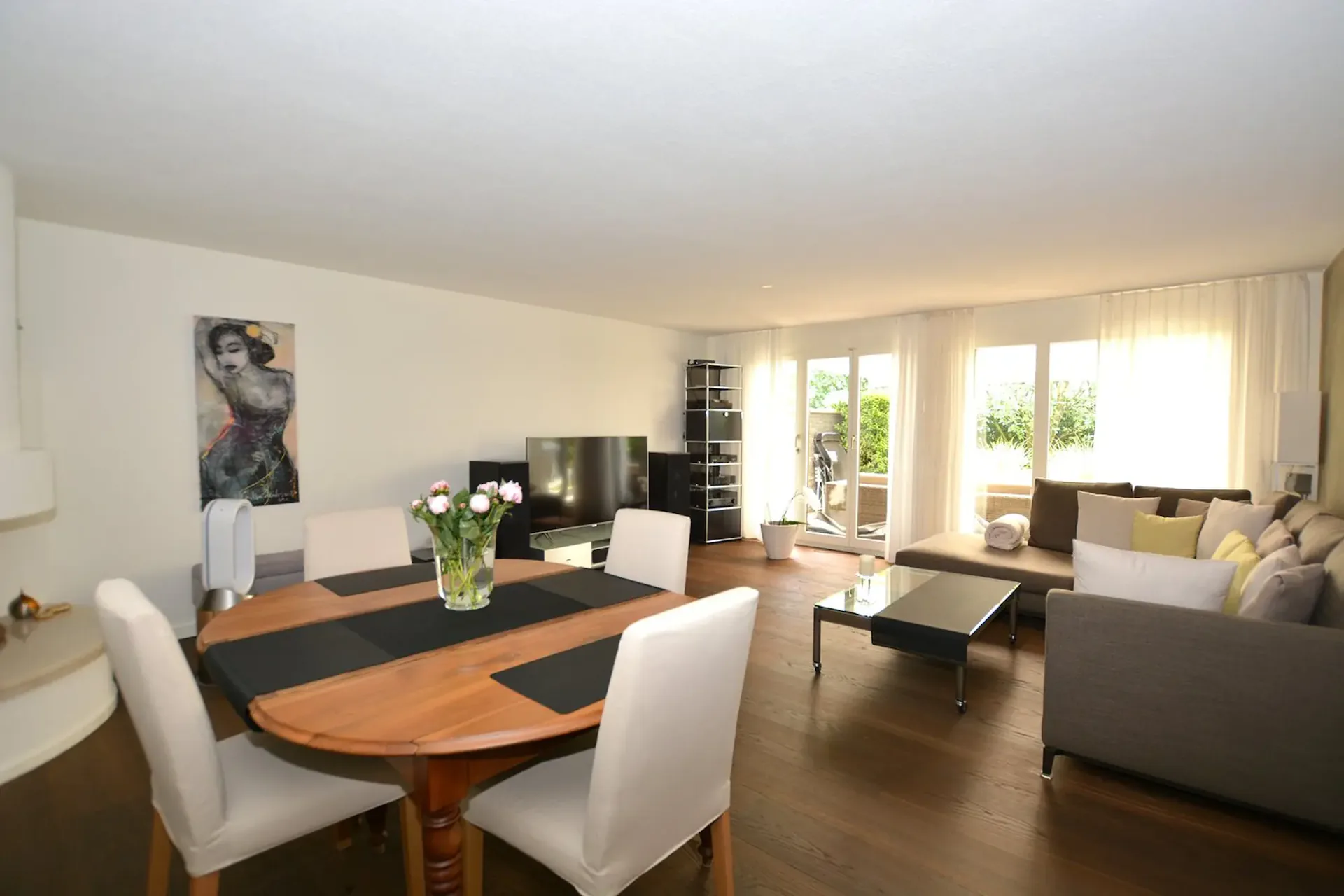 Habiter comme dans une maison unifamiliale – Appartement maisonnette moderne avec espace extérieur spacieux