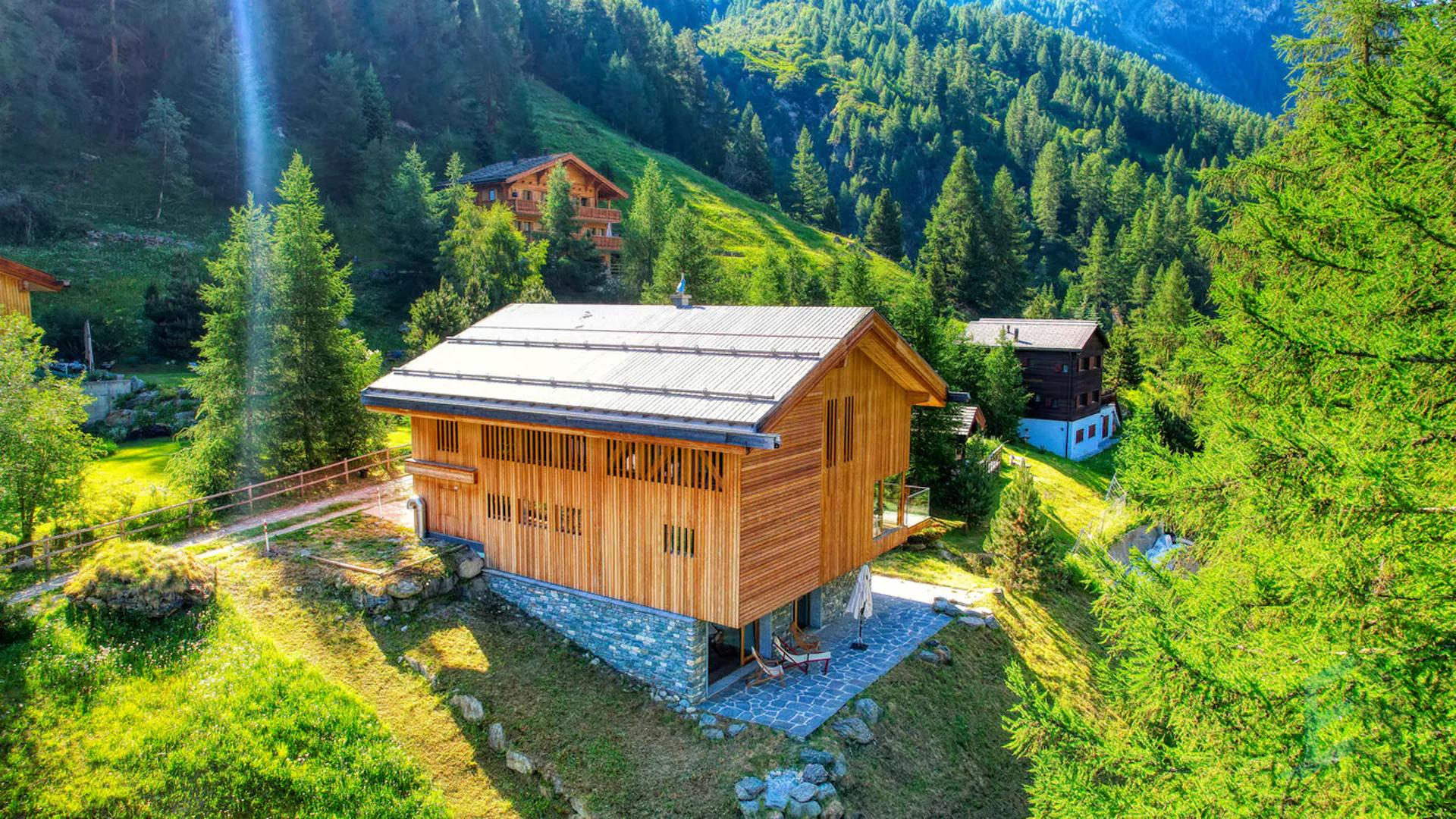 EXCLUSIVITE Somptueux Chalet de 6 ½ pièces en pleine nature