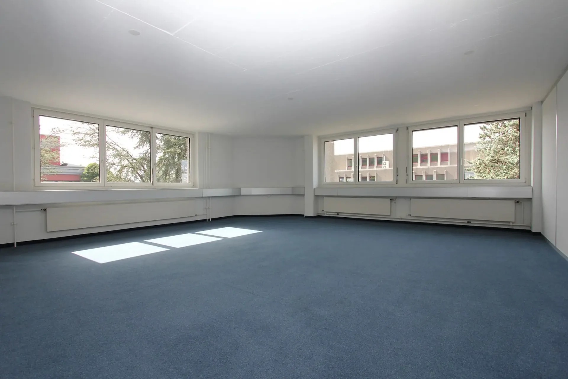 Büro mit flexibler Raumaufteilung in der nähe vom Brüttseller-Kreuz