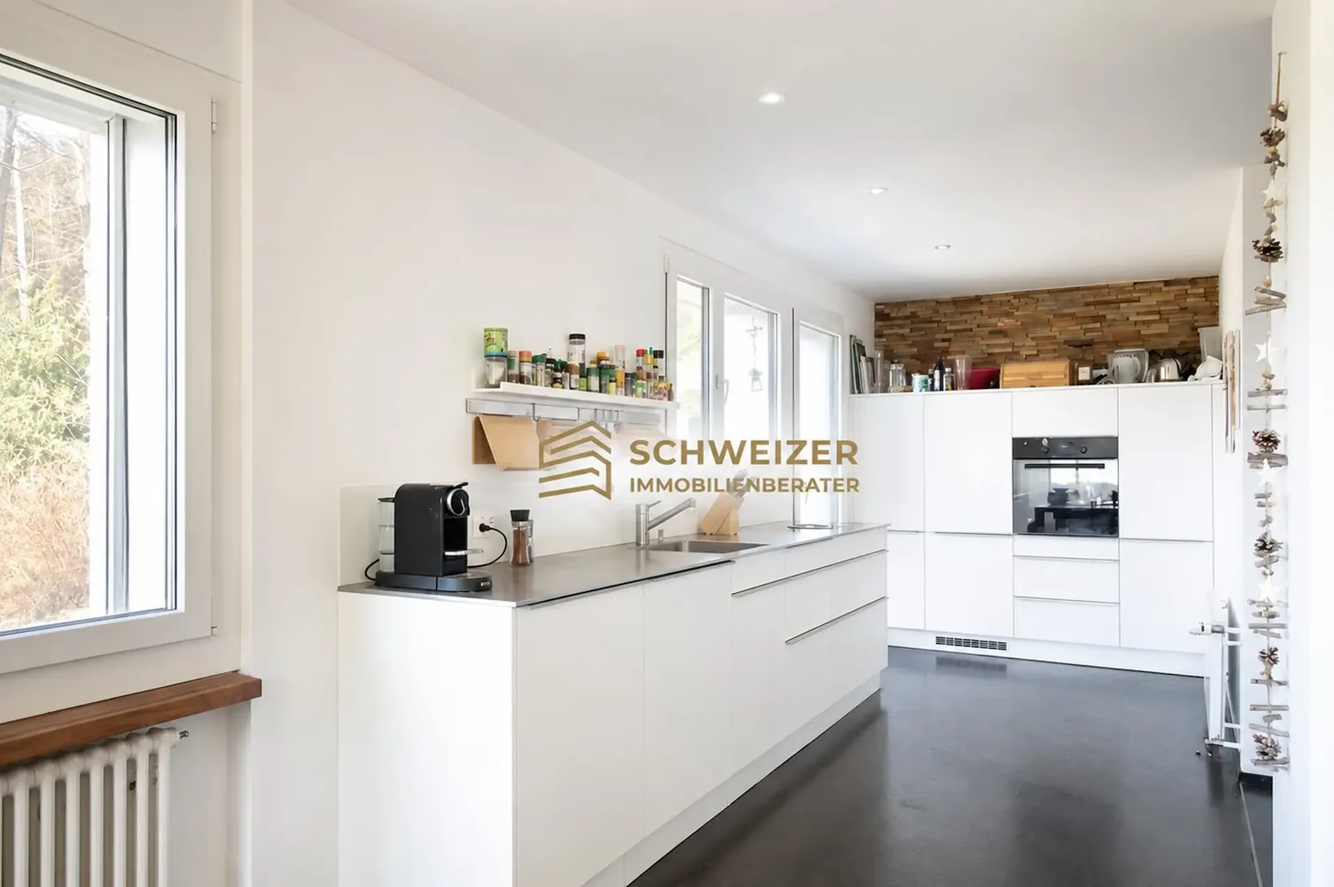 Charming exterior, modern interior – MFH with a far-reaching view
