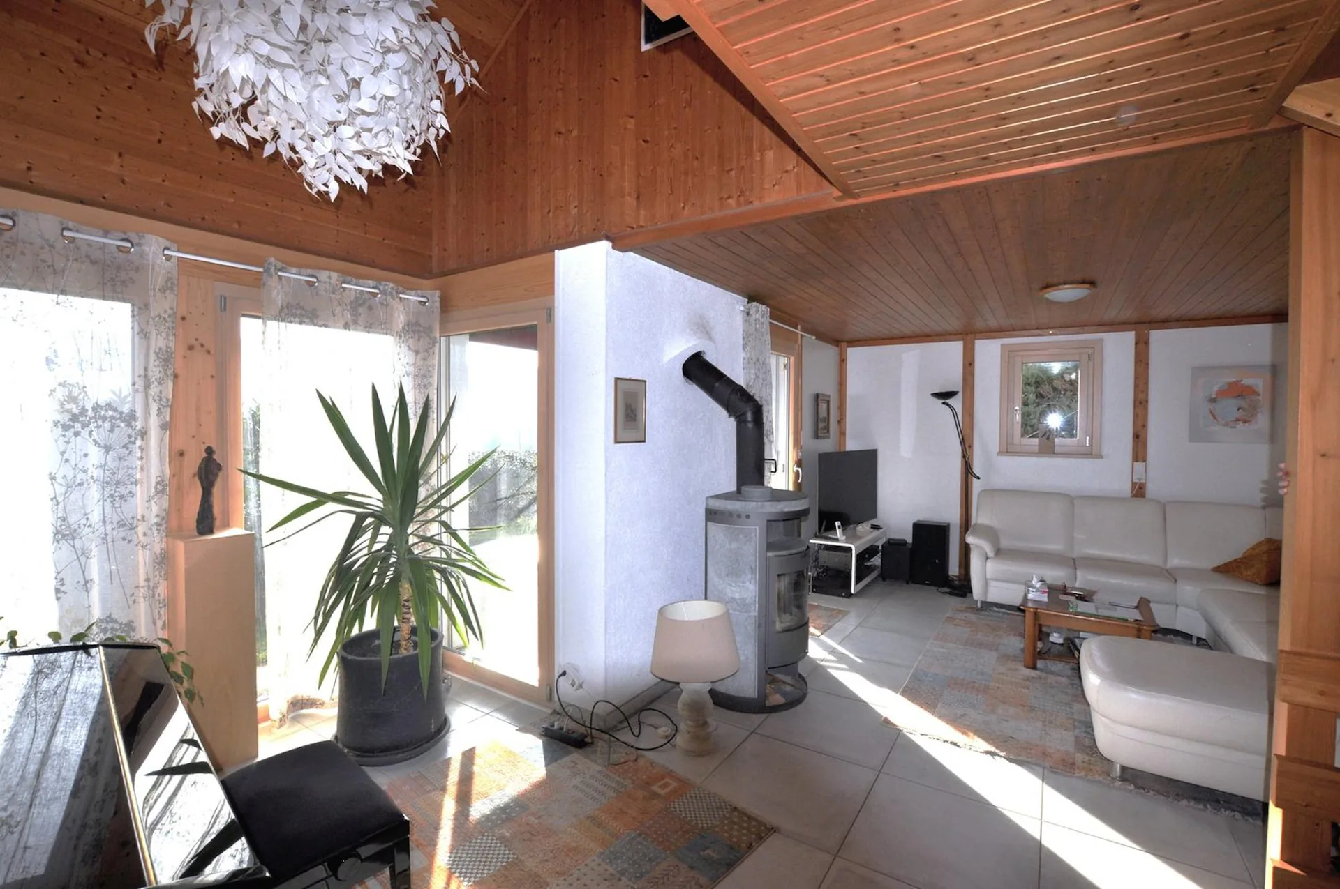Beautiful renovated property located in Fontenais