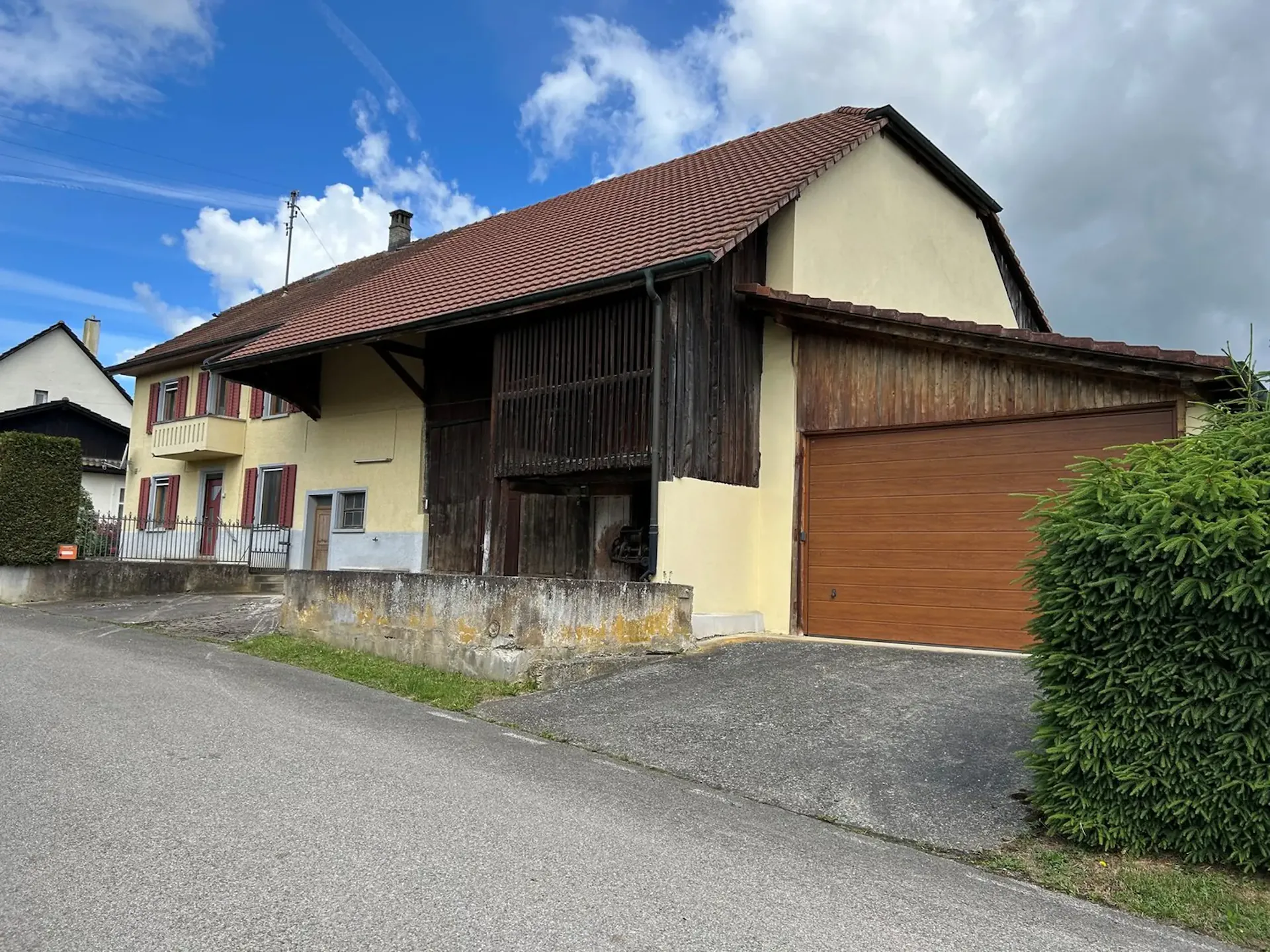 Beautiful village property located in Montignez