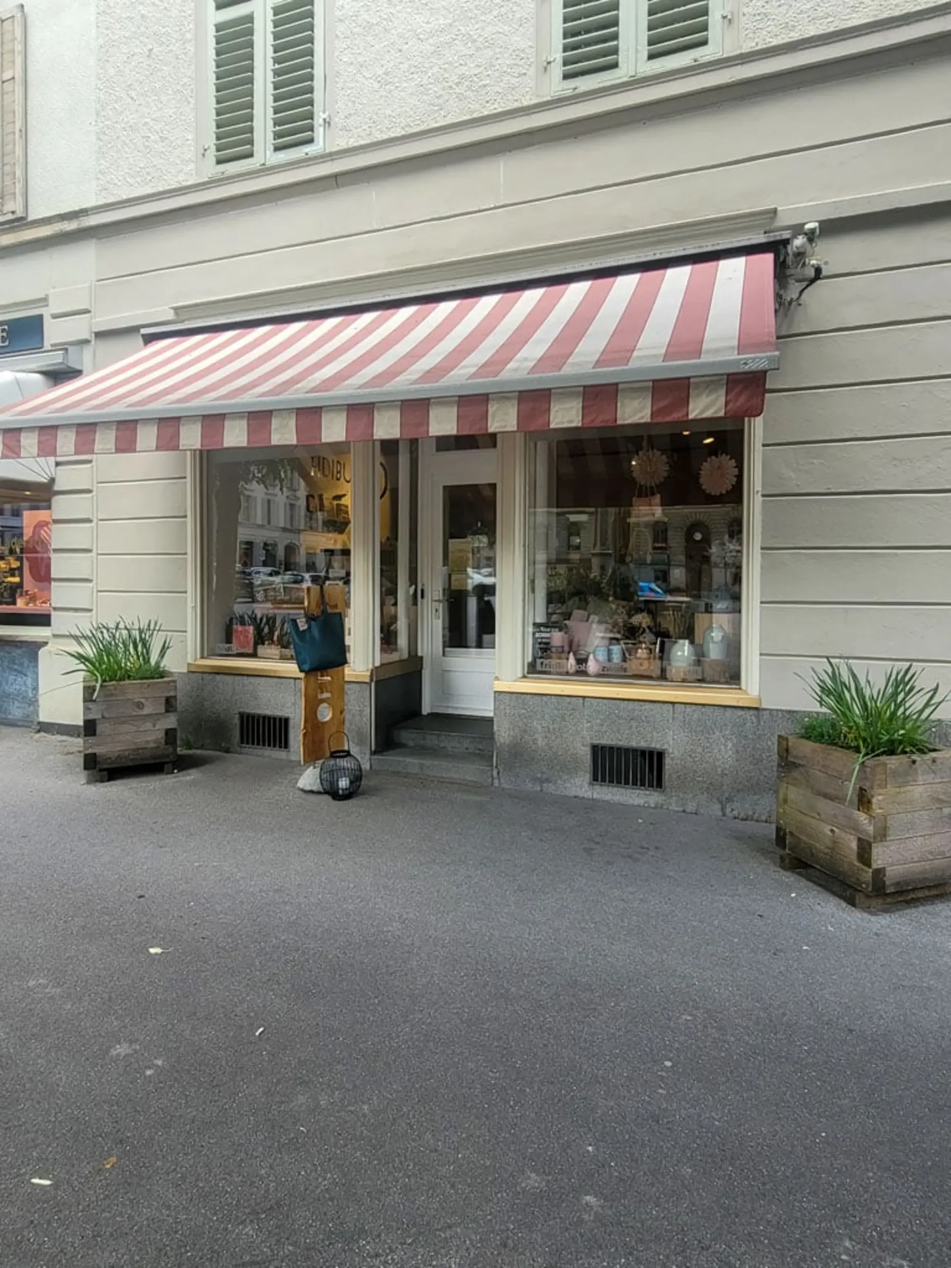 Locale commerciale in una posizione molto attraente nel cuore di Glarus