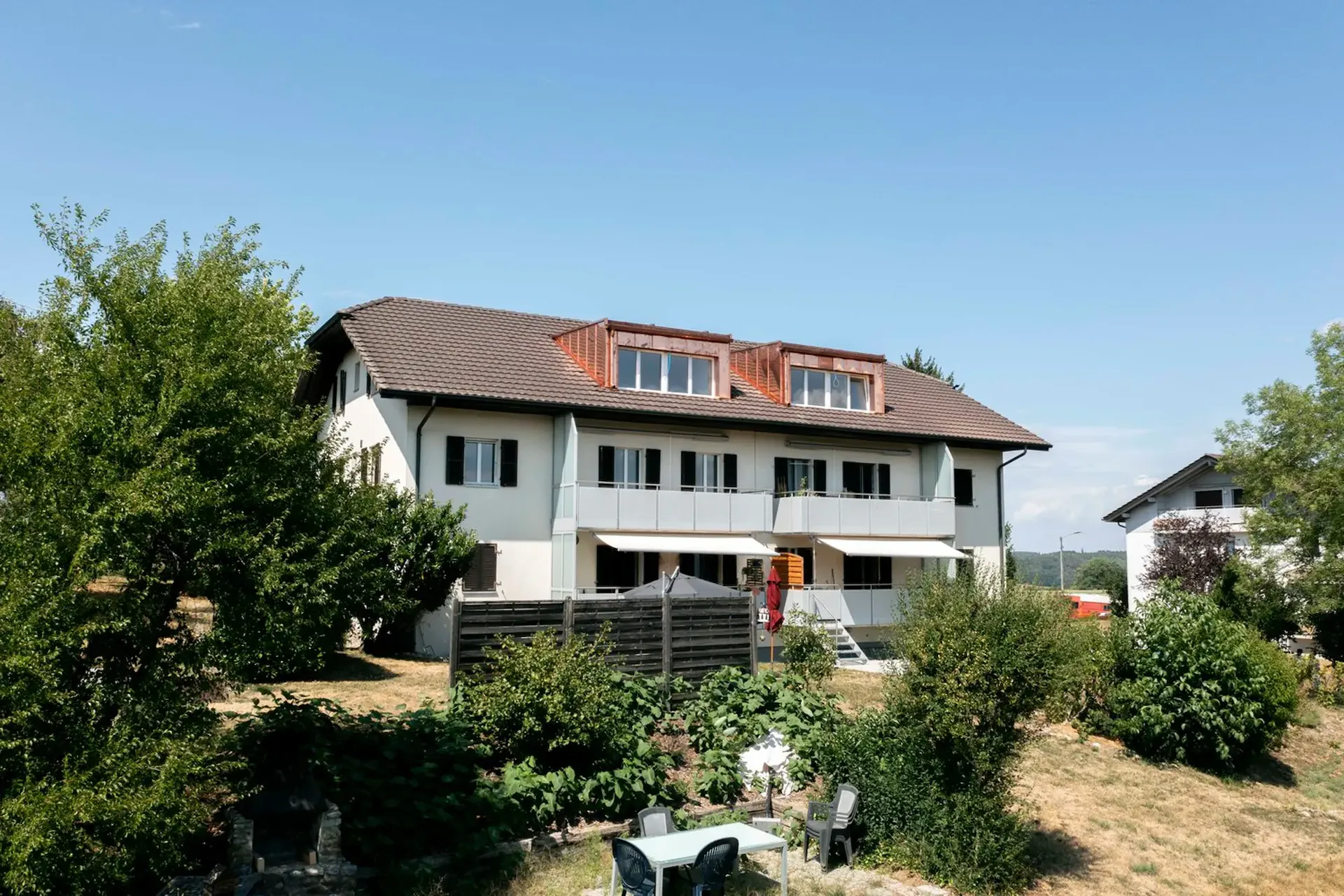 Appartement de 4.5 pièces rénové avec vue dégagée sur les Préalpes