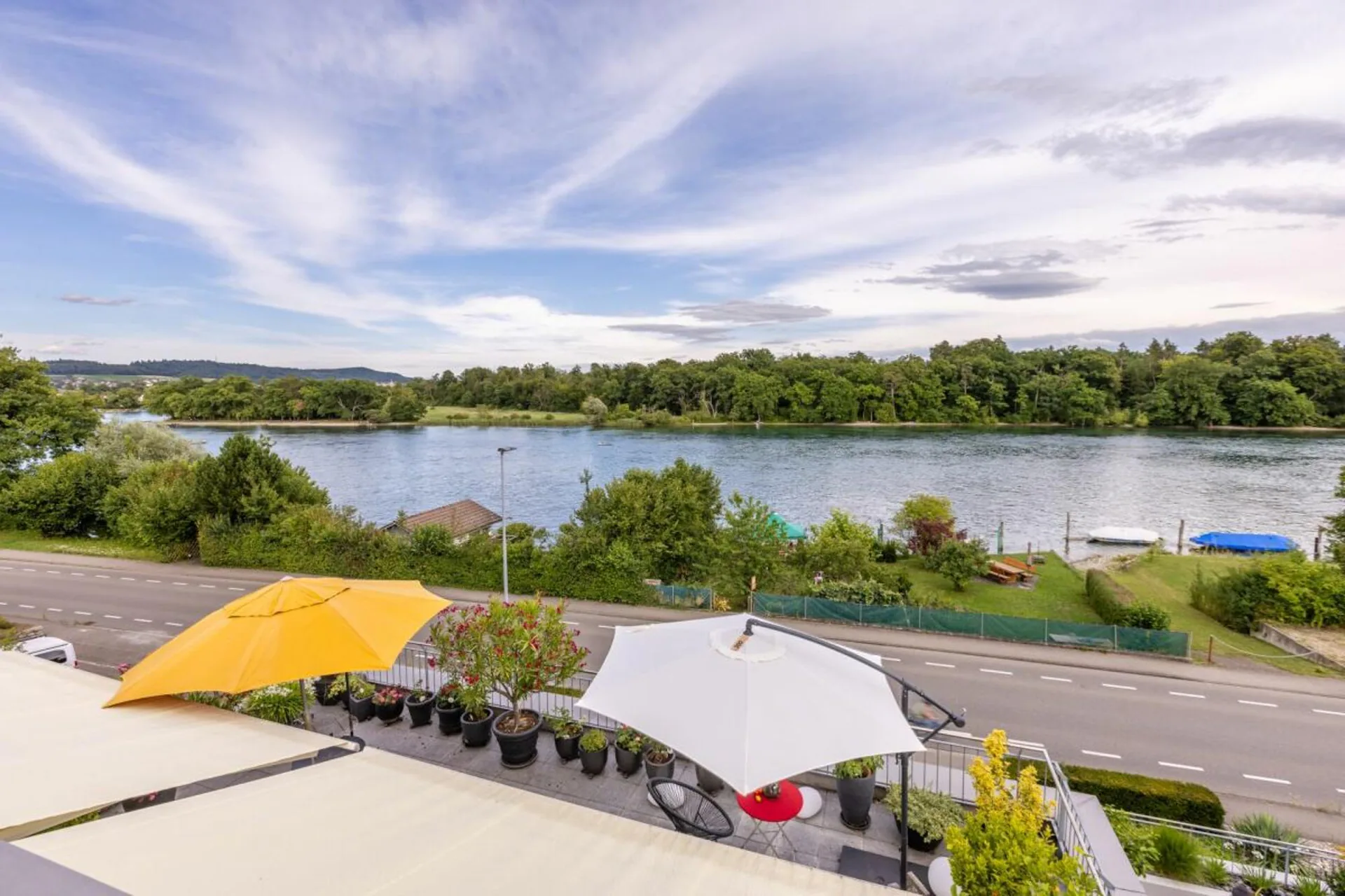 Appartamento esclusivo di 5,5 locali con terrazza - vista premium sul Reno a Büsingen am Hochrhein