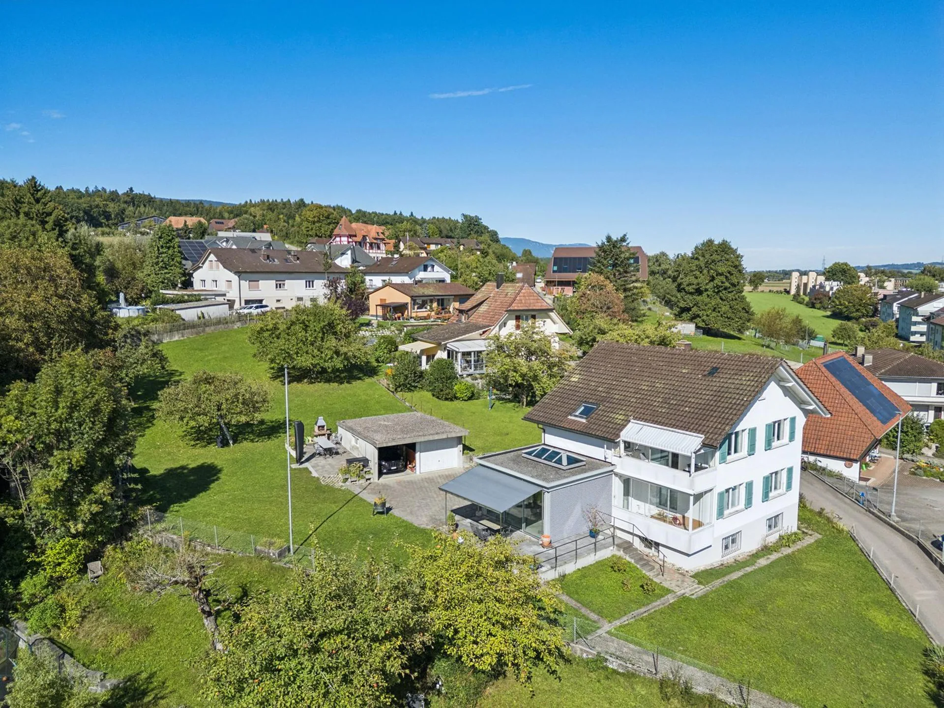 saniertes Ein- bis Zweifamilienhaus im Zentrum von Orpund