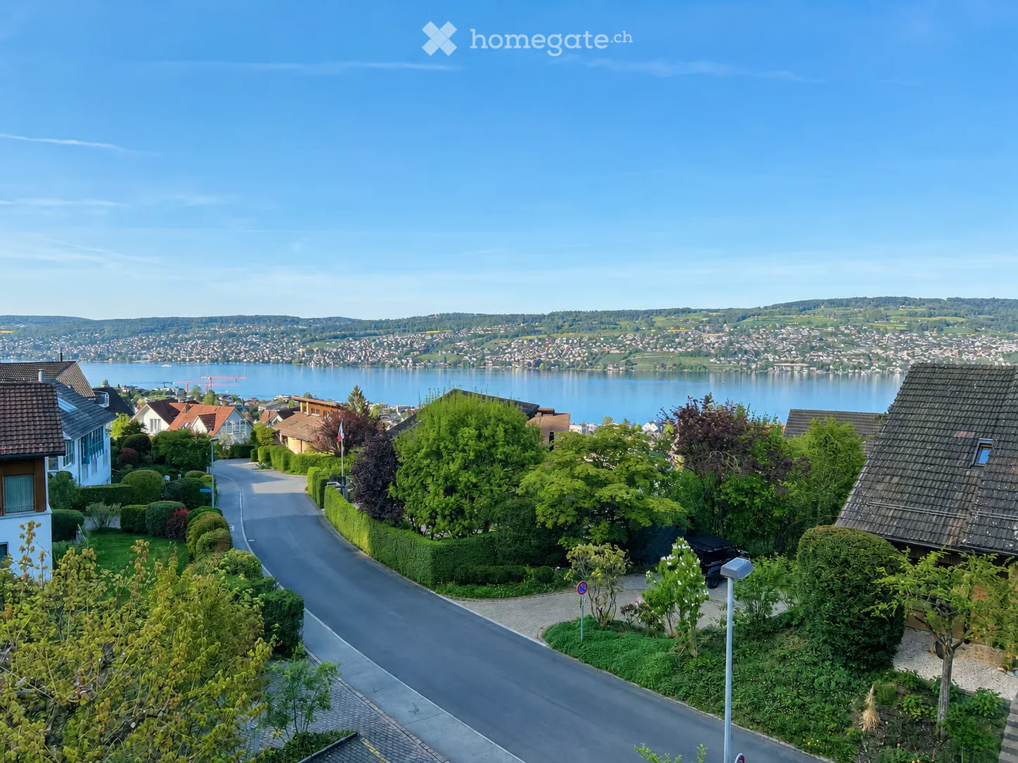 Appartamento da sogno di 4.5 locali con vista sul lago a Oberrieden
