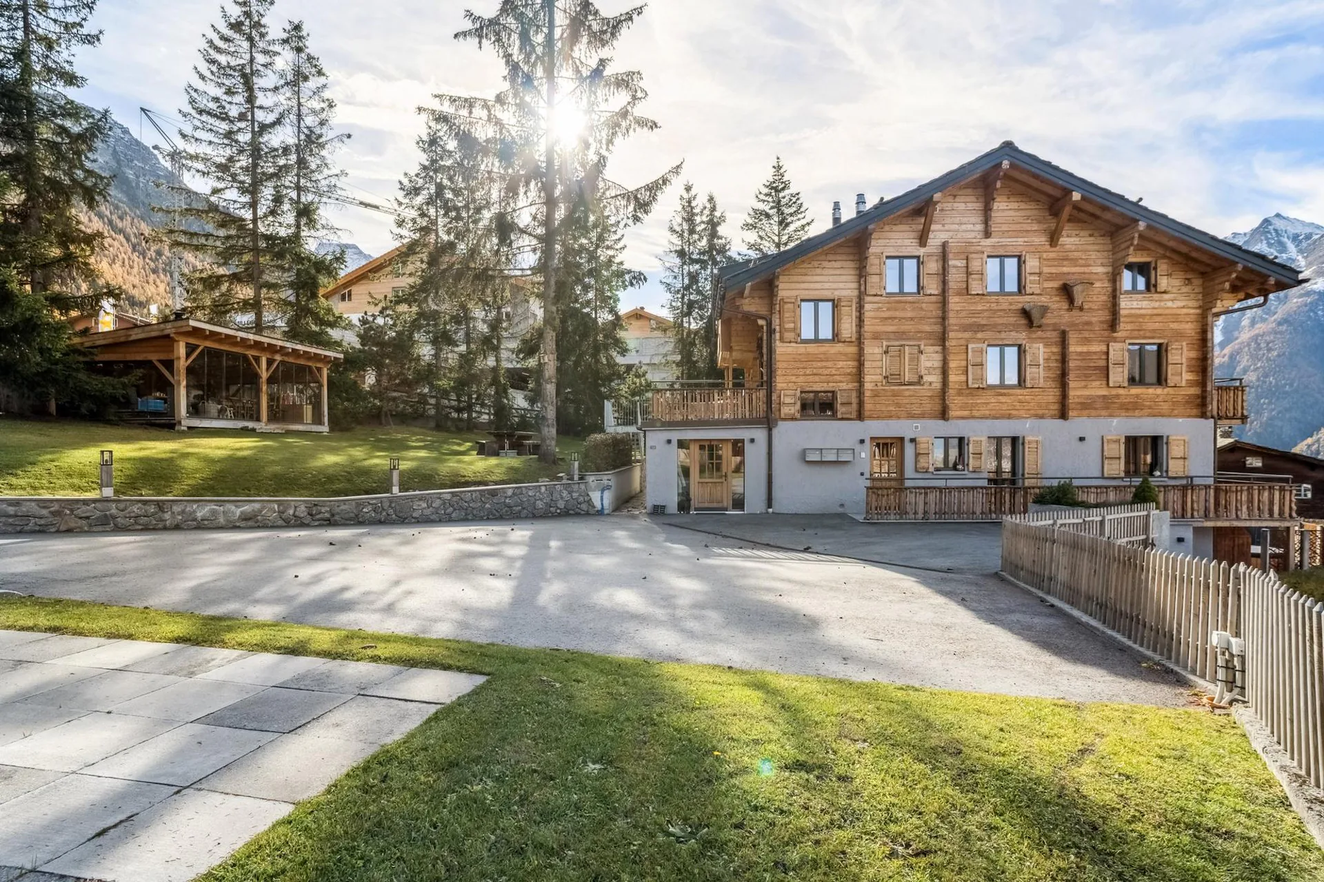 Charming Penthouse with Panoramic View in Grächen