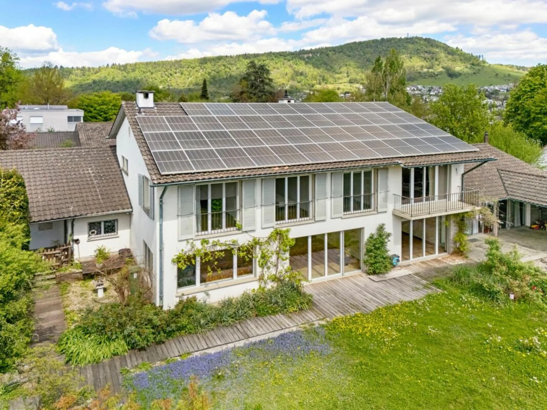 Seltene Gelegenheit in Liestal- Repräsentative Villa auf attraktivem Grundstück