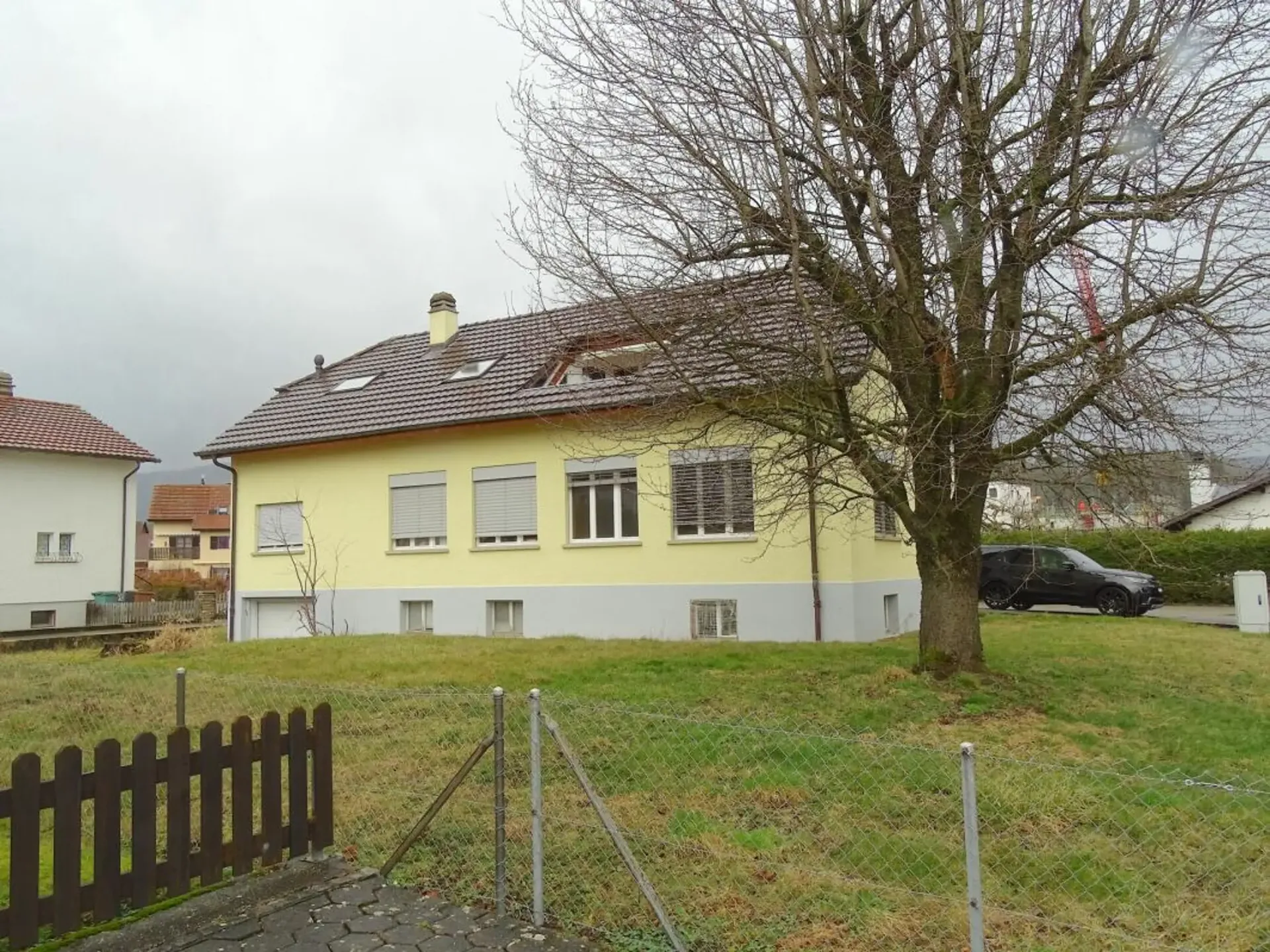 ARI-212 - Gemischt genutztes Gebäude mit 250 m2 auf einem Grundstück von 723 m2 in Bassecourt