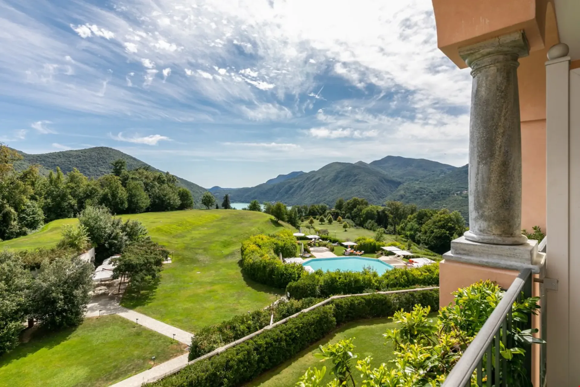 LUGANO-COLLINA D'ORO - AFFITTASI APPARTAMENTO ARREDATO CON SERVIZI ALBERGHIERI (Rif. 307)