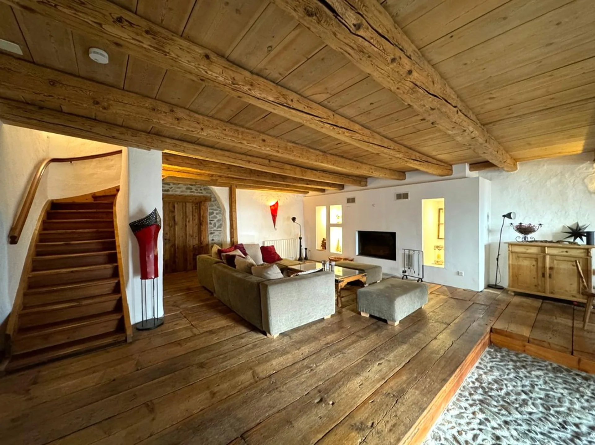 Sogno di casa in Engadina con storia, charme e grande potenziale