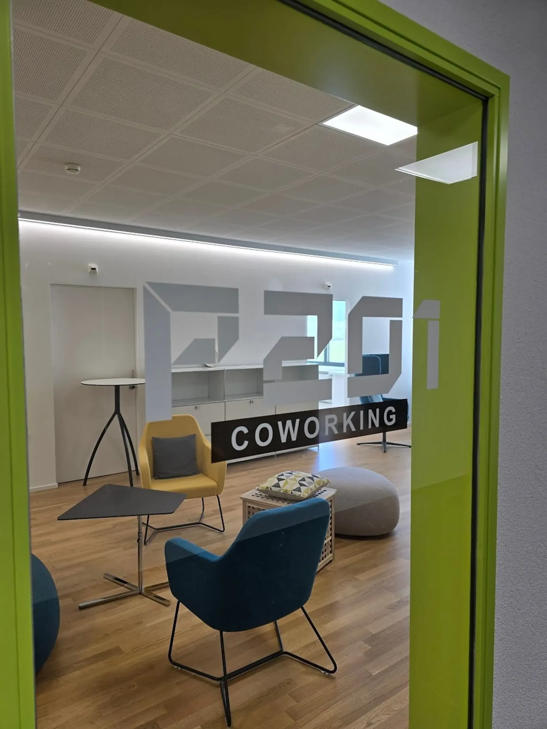 Modernes Büro mit Coworking-Komfort im P201 in Aesch