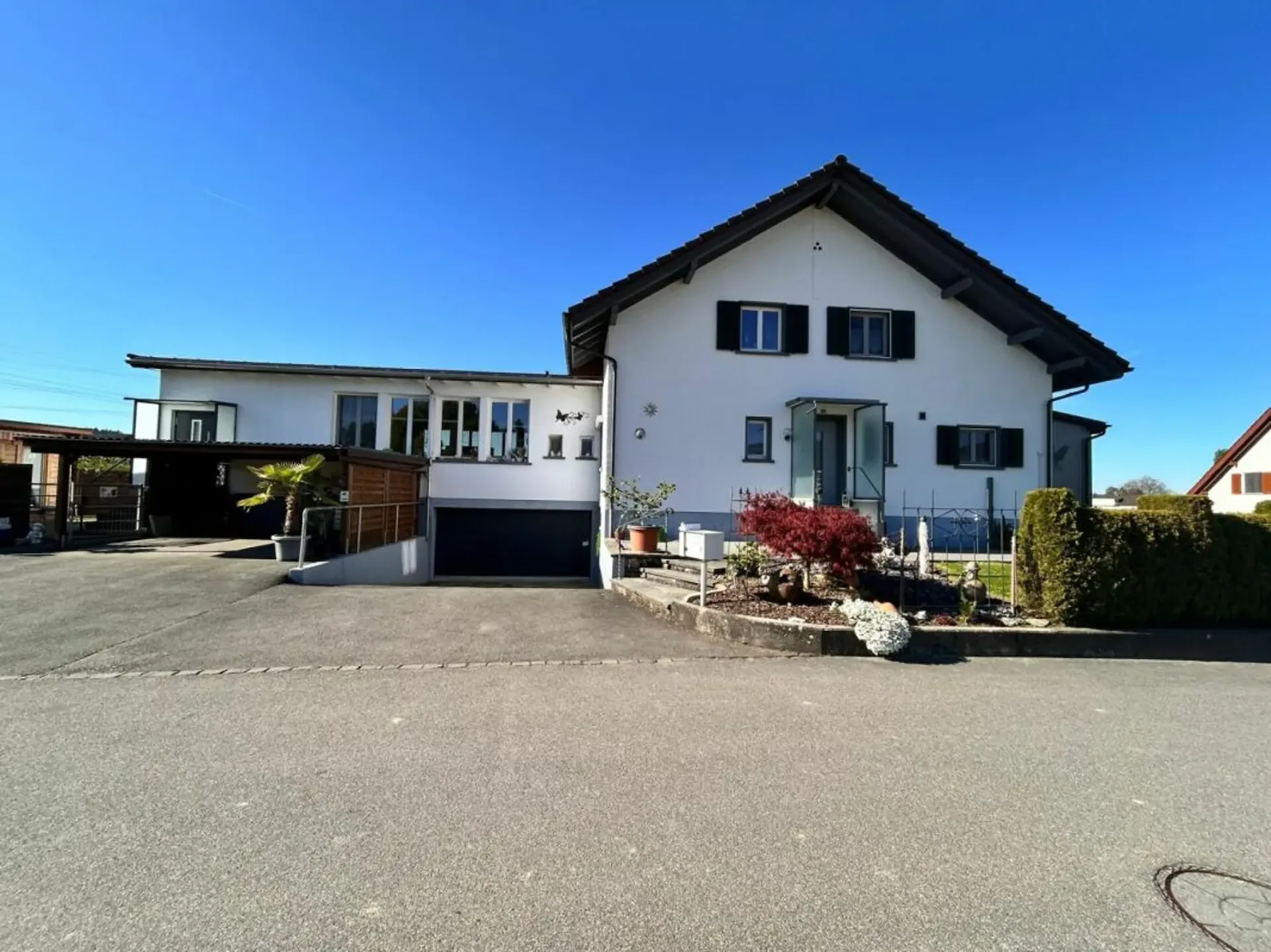 Maison individuelle dépendante, état impeccable, mise en vente pour raison d'âge, procédure d'enchère prix de départ CHF 1,1 million