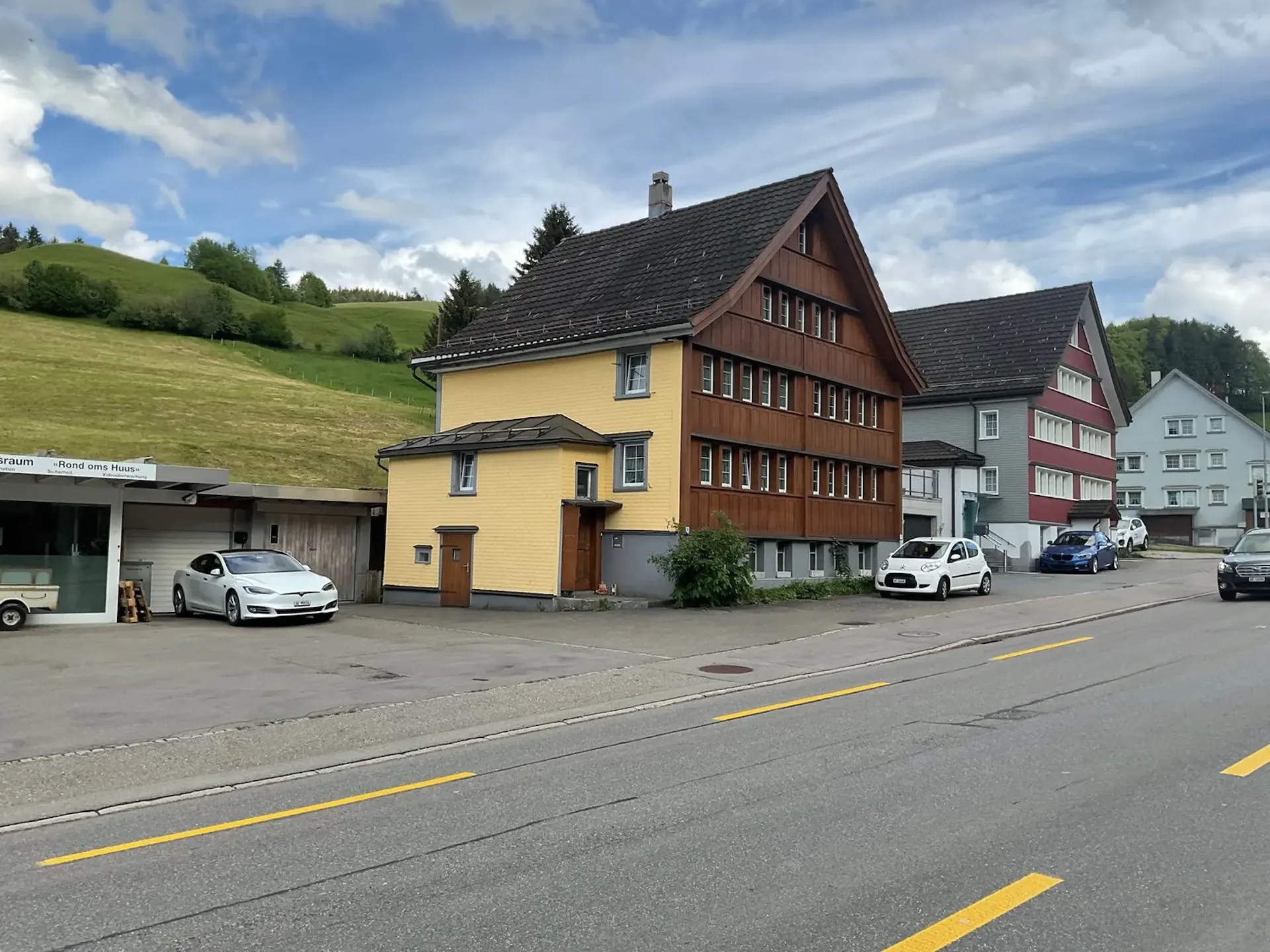 Entrepôt/Salle de loisirs/Cave à louer