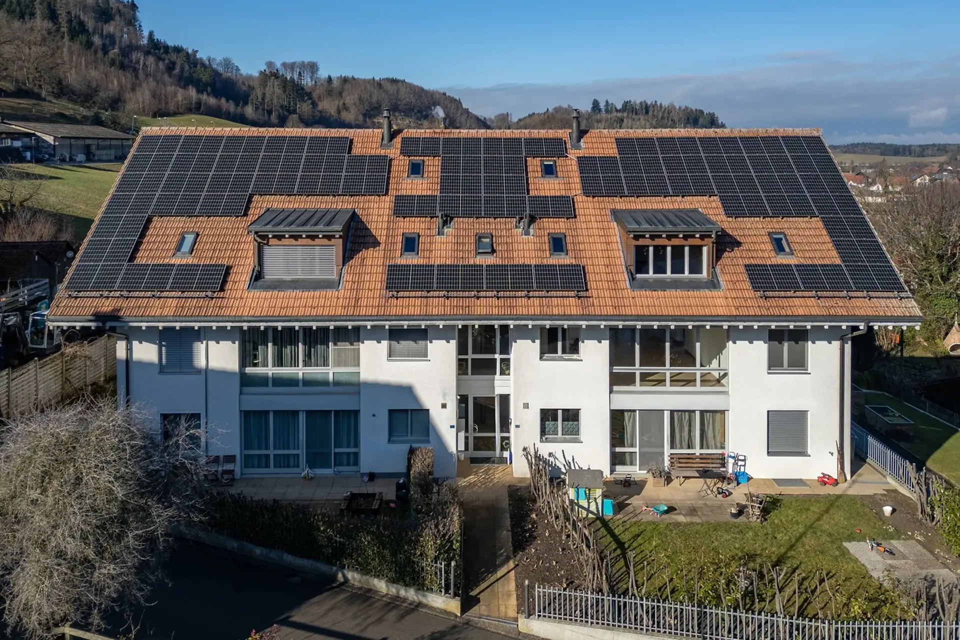 Large 4-room maisonette apartment with sauna and beautiful view in Schüpfen