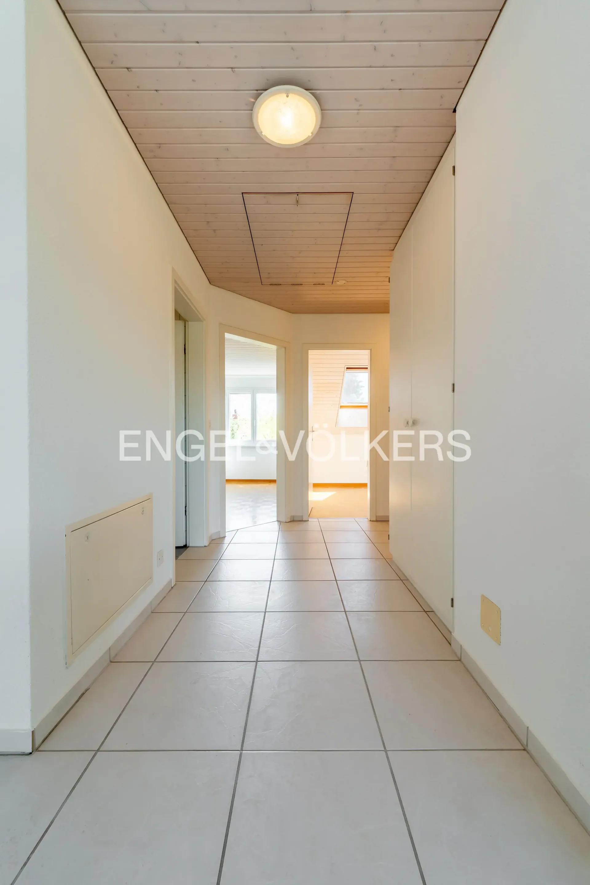 Appartement avec vue lointaine et balcon panoramique