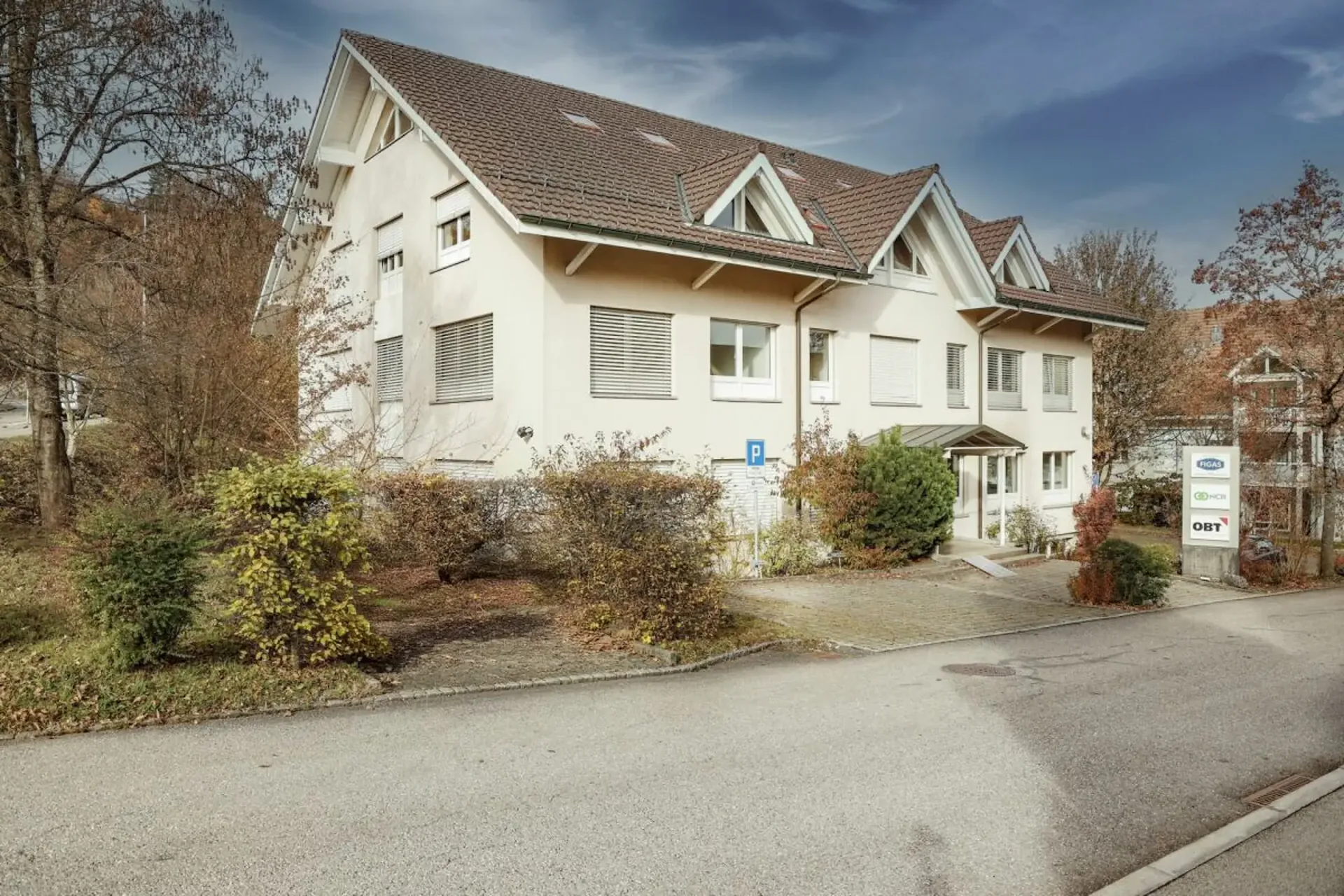 Gewerbeliegenschaft in Oberwangen